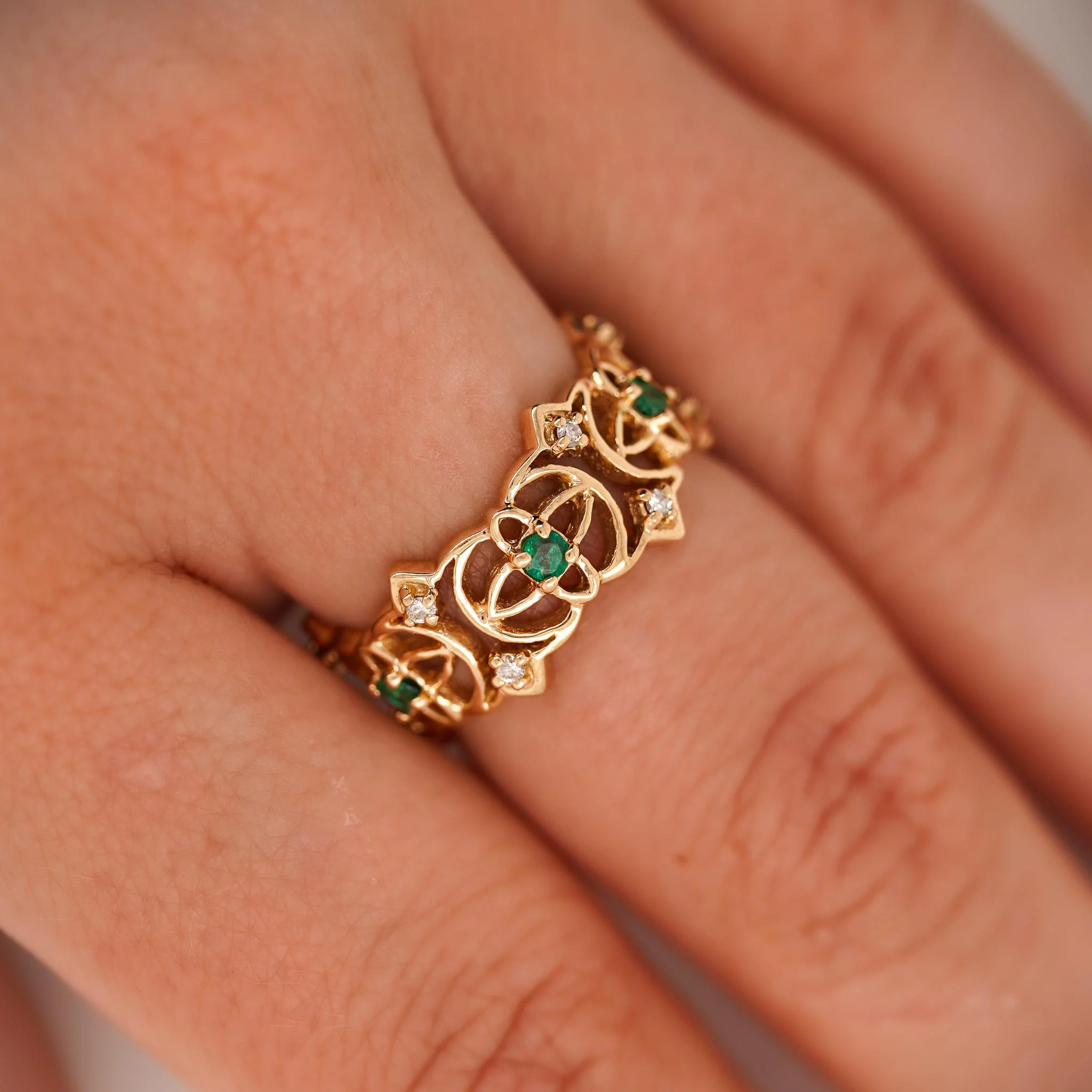 0.50 Carat Emerald & Diamond 14K Gold Open Geometric Band Ring - Image 2