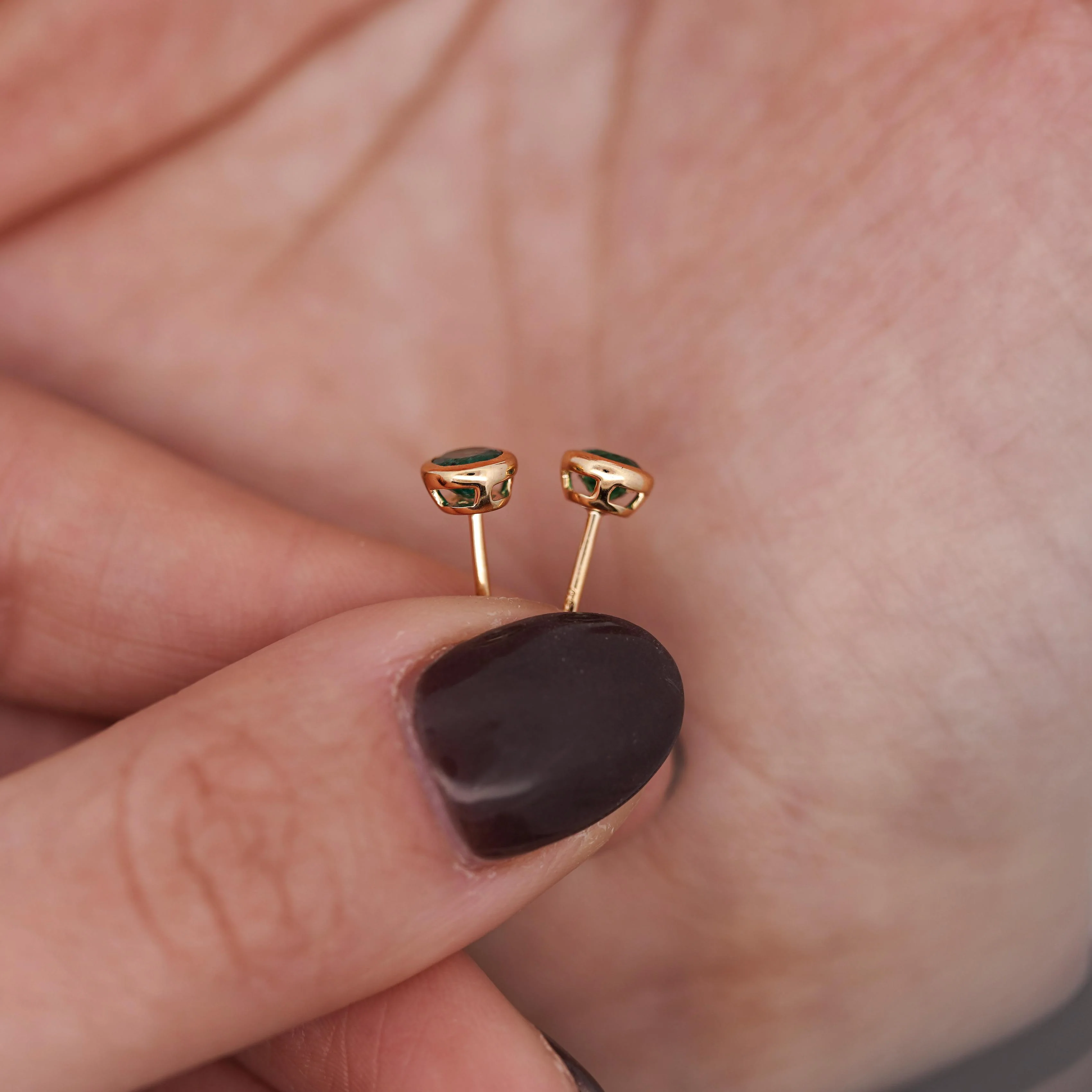 0.50 Carat Oval Emerald Bezel Set 18K Gold Stud Earrings - Image 7