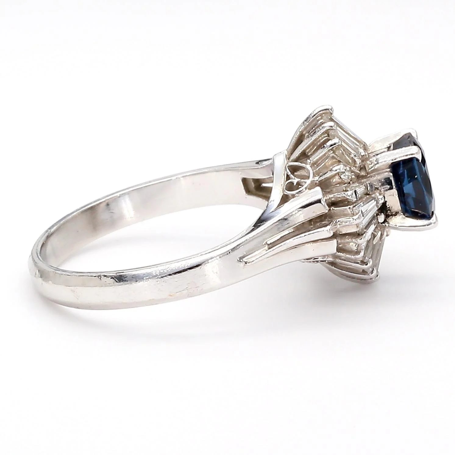 0.50 Carat Oval Sapphire & Baguette Diamond Ballerina Platinum Ring - Image 3