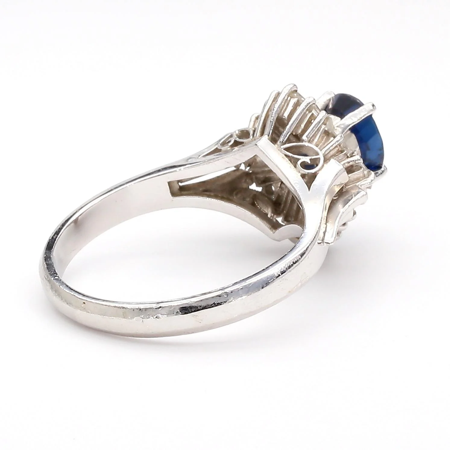 0.50 Carat Oval Sapphire & Baguette Diamond Ballerina Platinum Ring - Image 5