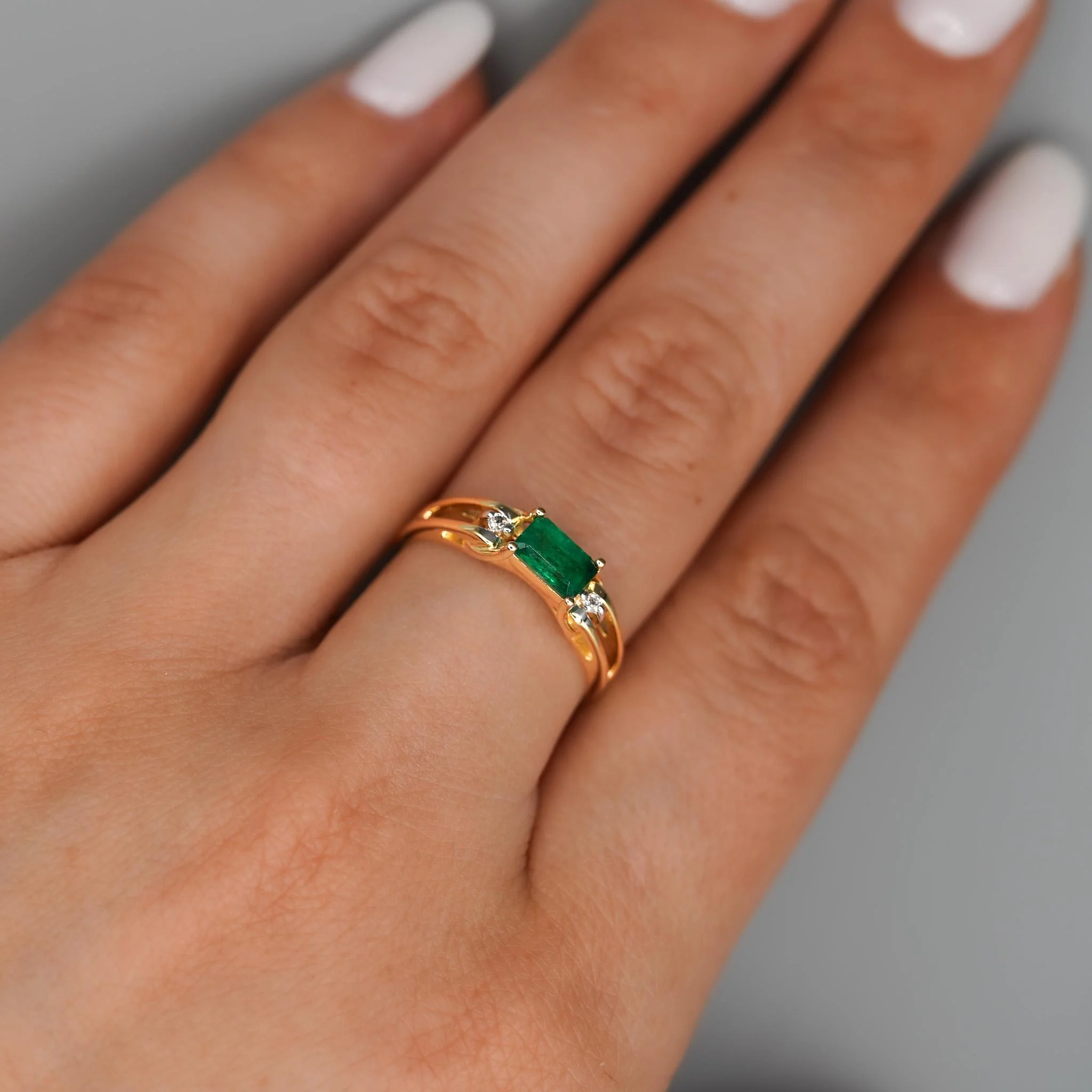 0.65 Carat Emerald 14K Gold Two Row Open Gap Band Ring - Image 6