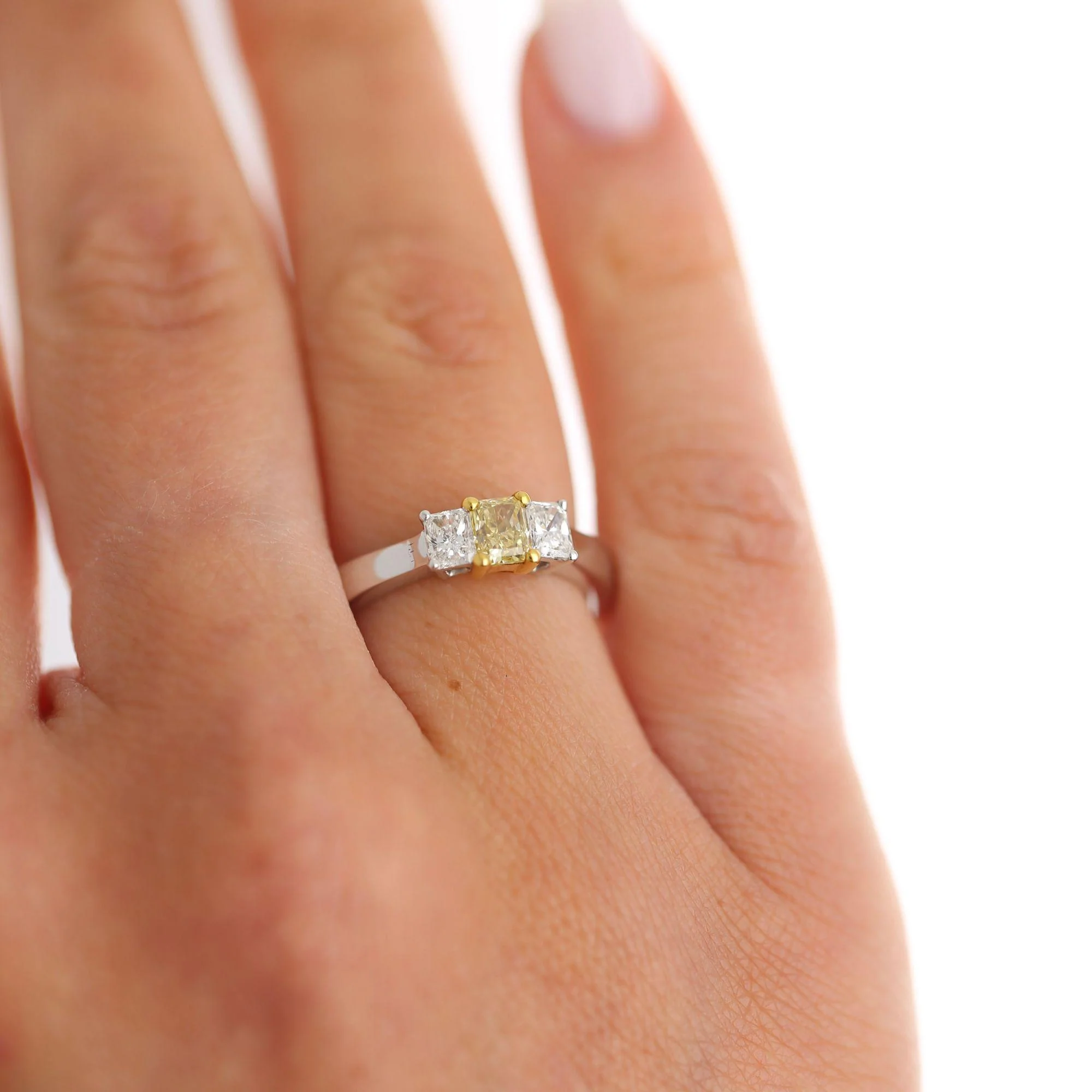 0.87 Carat Yellow and White Diamond Princess Cut 18K 3 Stone Ring - Image 2