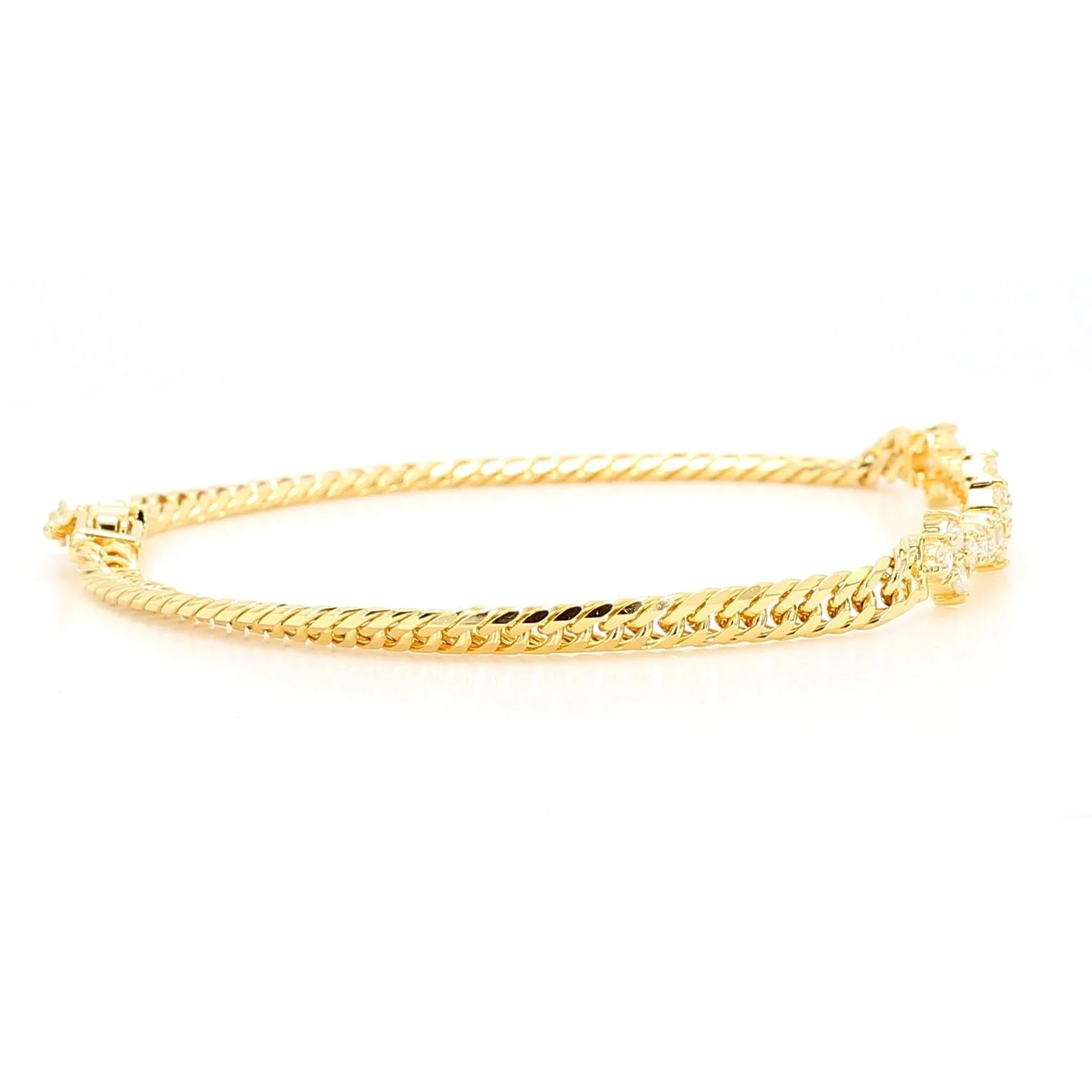 0.88 Carat Diamond in 18K Gold Twisted Rope Chain Floral Bracelet - Image 4