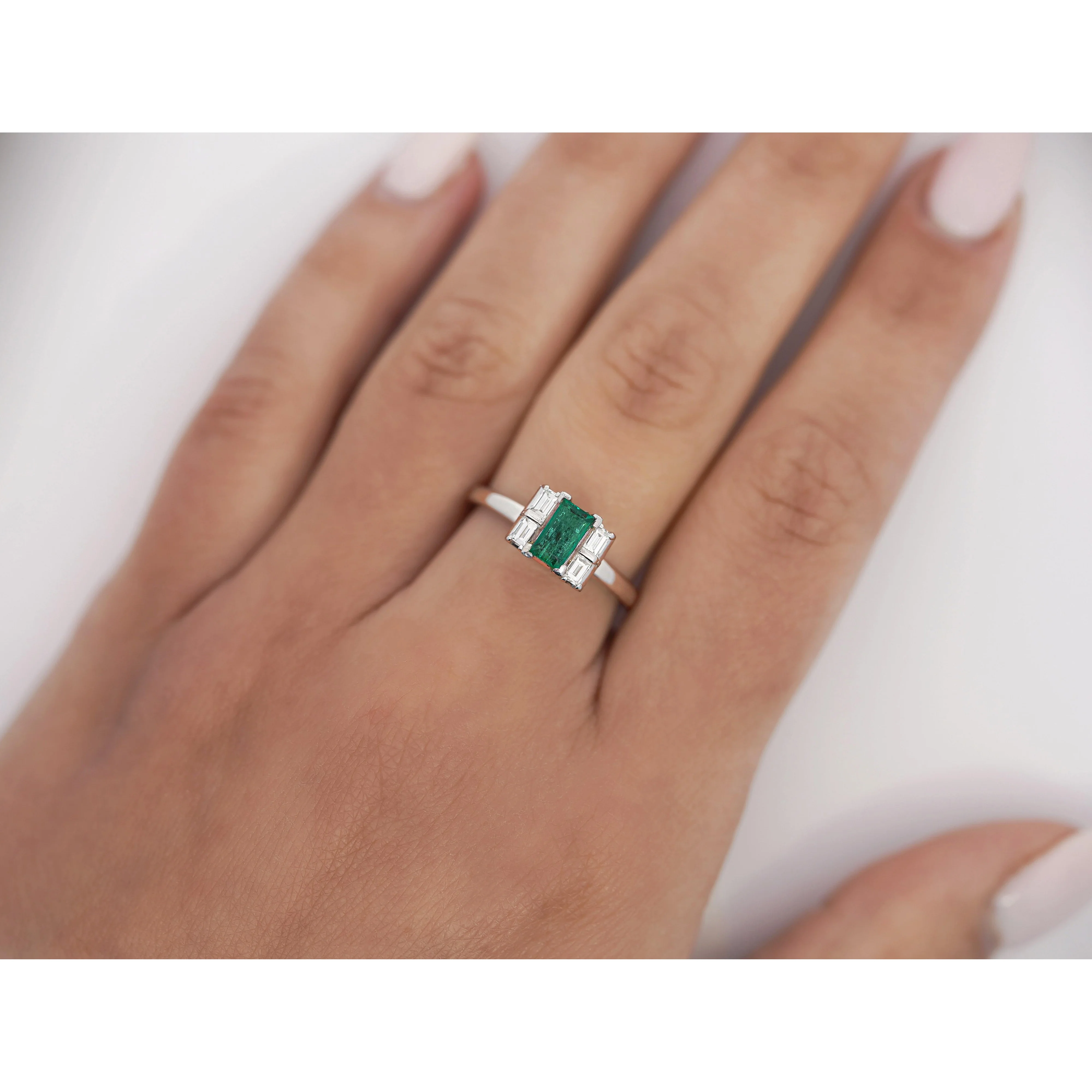 0.98 Carat Baguette Colombian Emerald, Diamond Platinum Thin Ring - Image 2