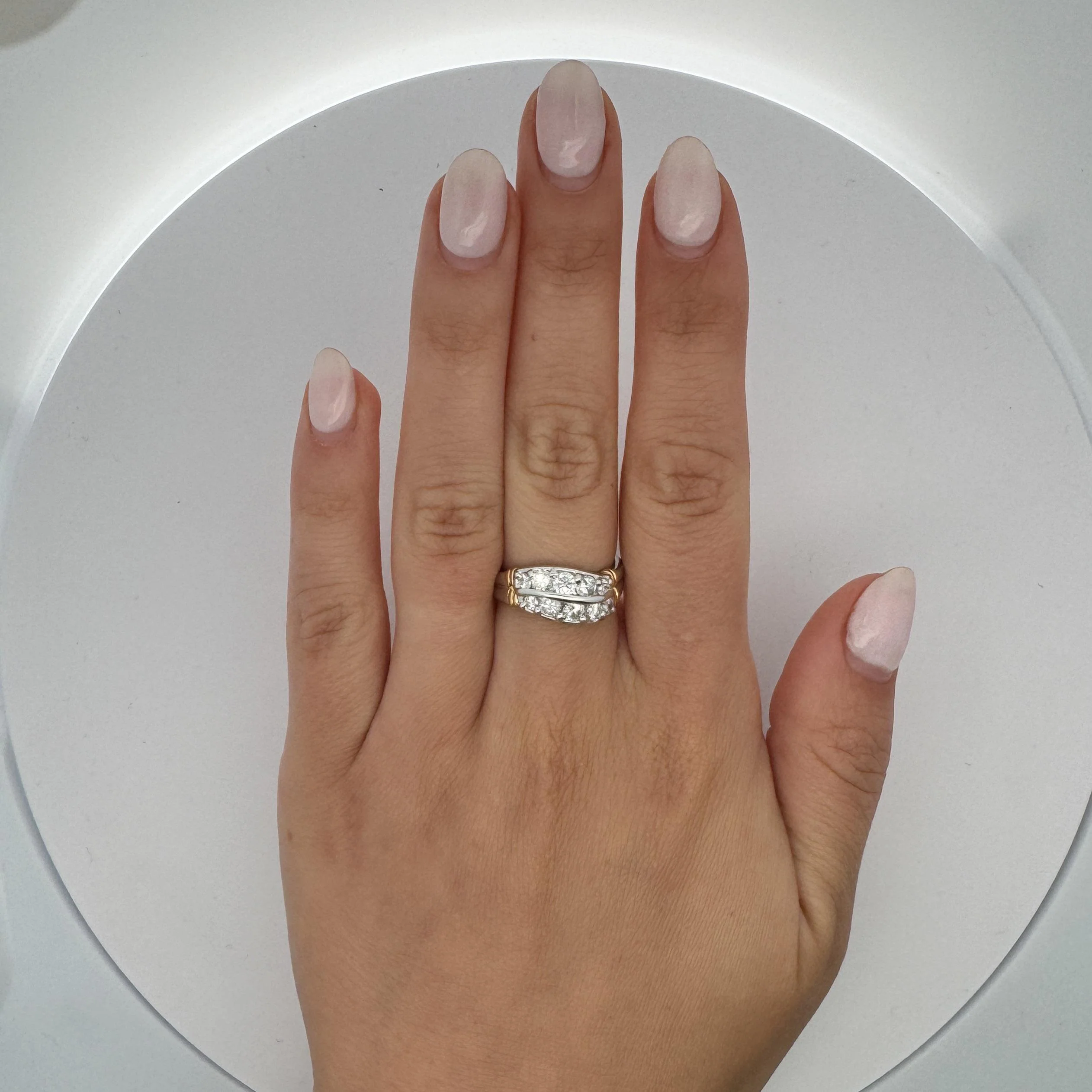 1.01 Carat Dual Row Diamond Channel Platinum & 18K Gold Wavy Band Ring - Image 8