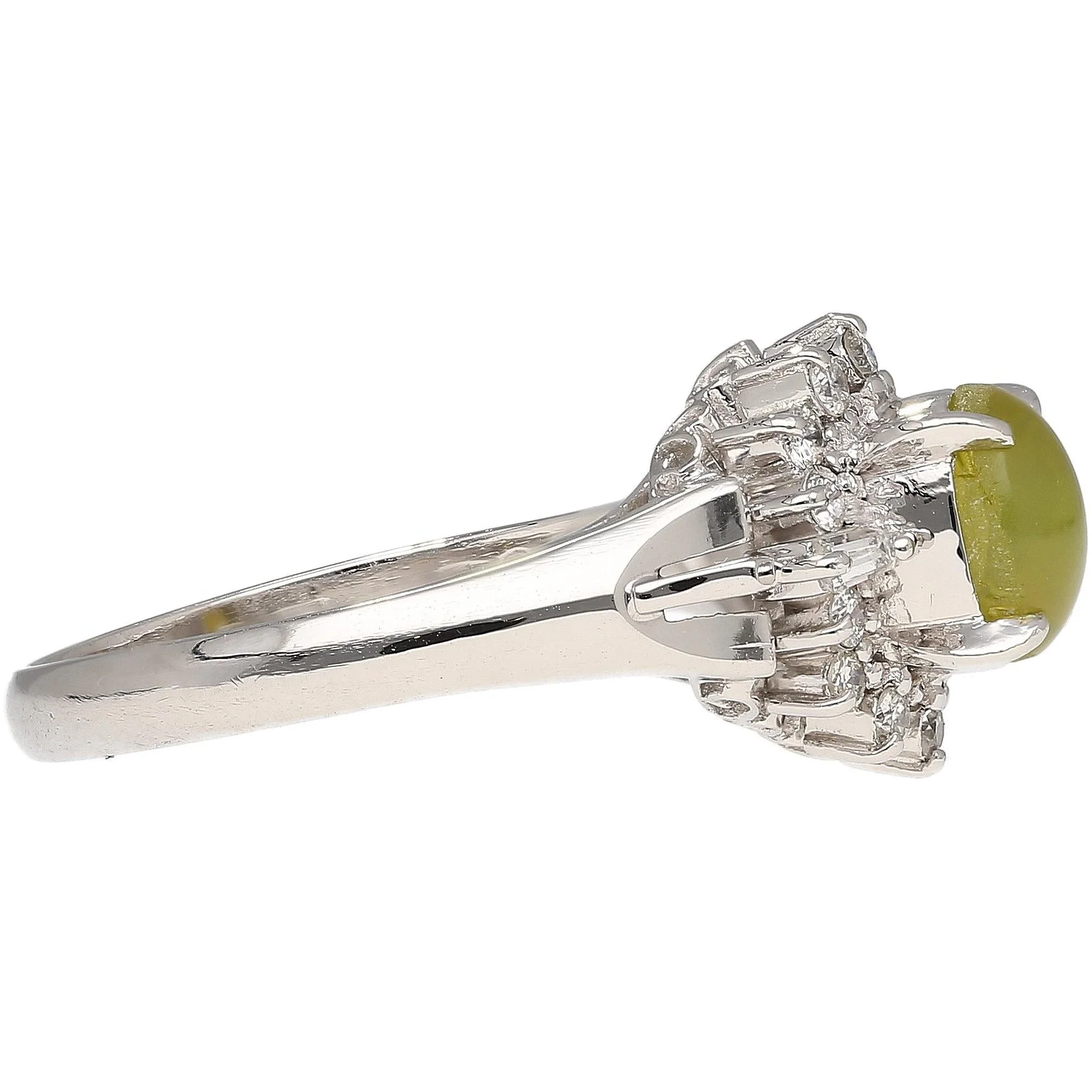 1.04 Carat Green Chrysoberyl Cat's Eye and Diamond Platinum Art Deco Style Ring - Image 6