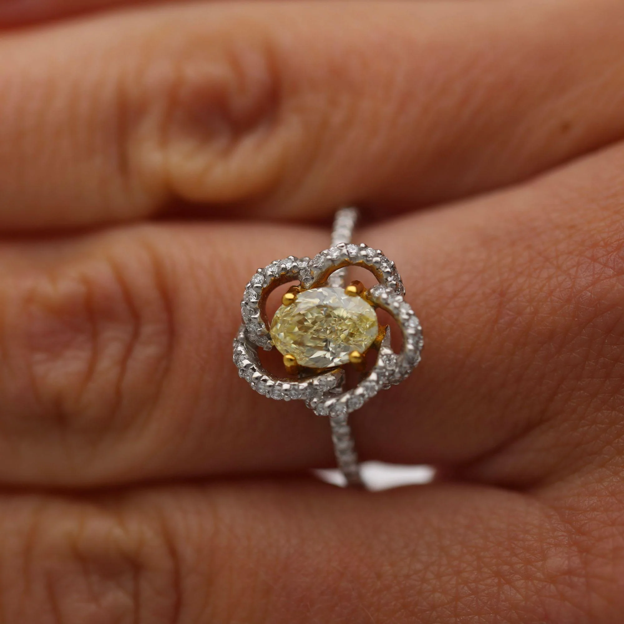 1.24 Carat Fancy Yellow Diamond Platinum & 18K Gold Swirl Floral Ring - Image 4