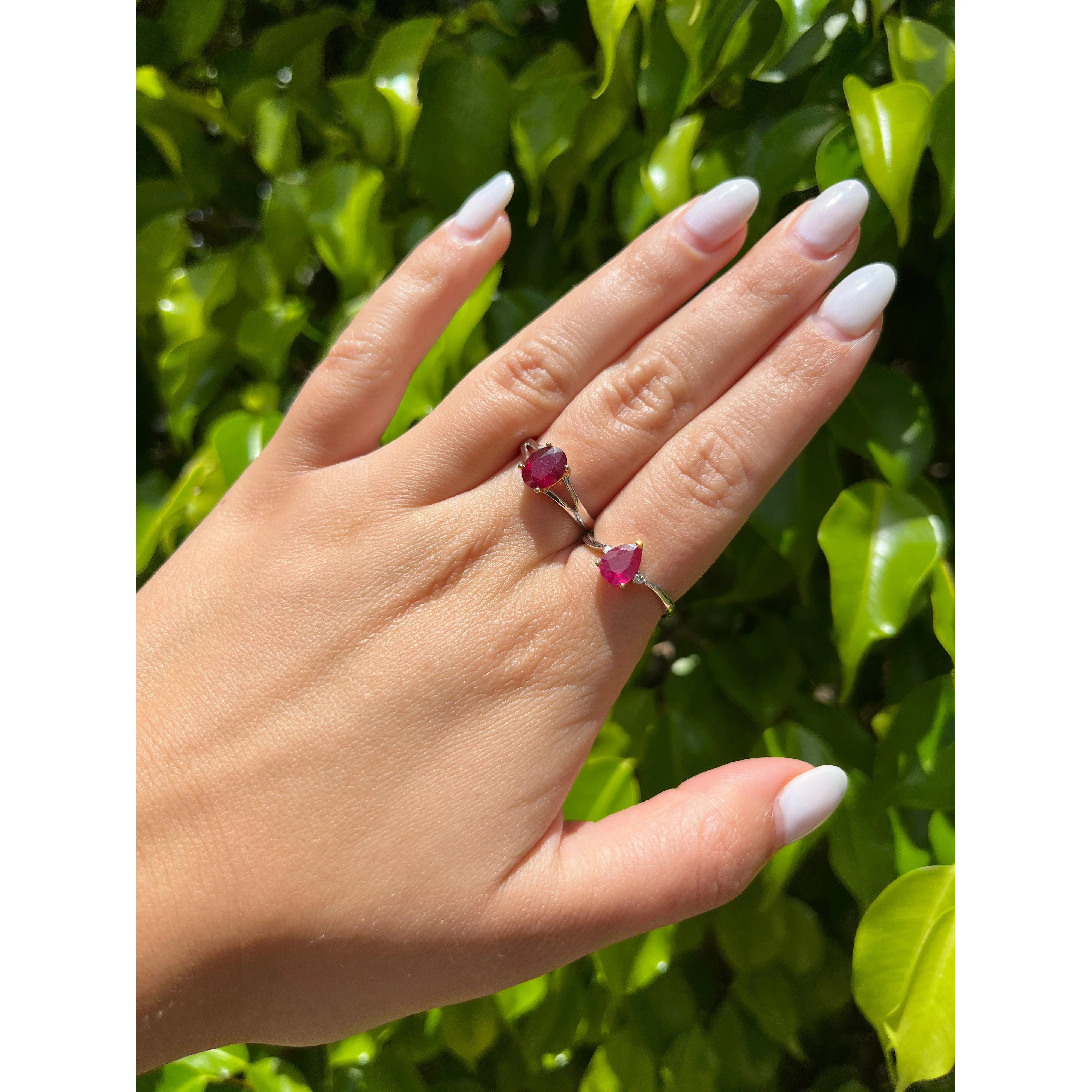 1.35 Carat Pear Cut Natural Ruby and Diamonds in 14k white gold Curved Ring - Image 4