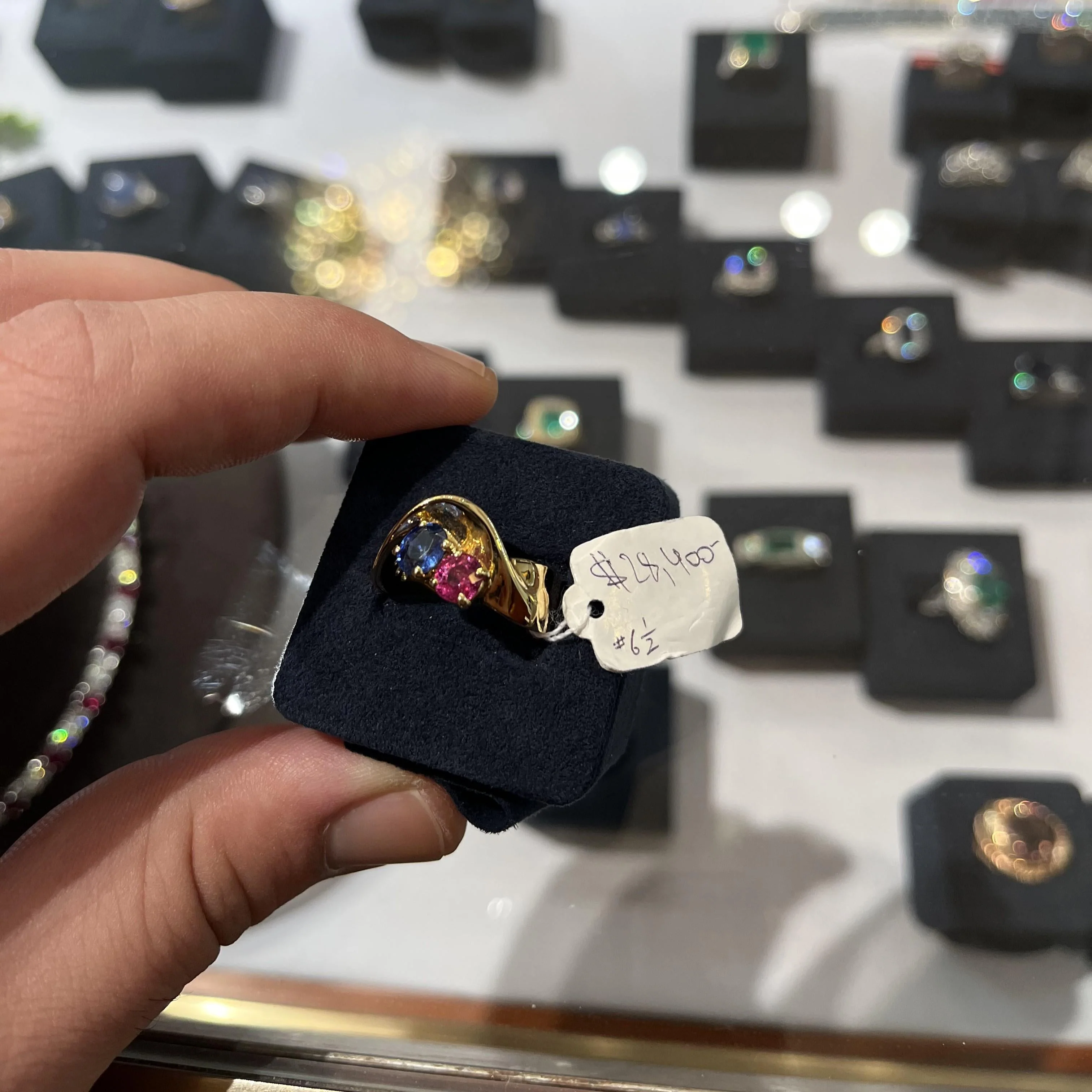 1.5 Carat Sapphire & Ruby with Diamond 18K Yellow Gold Crossover Statement Ring - Image 11