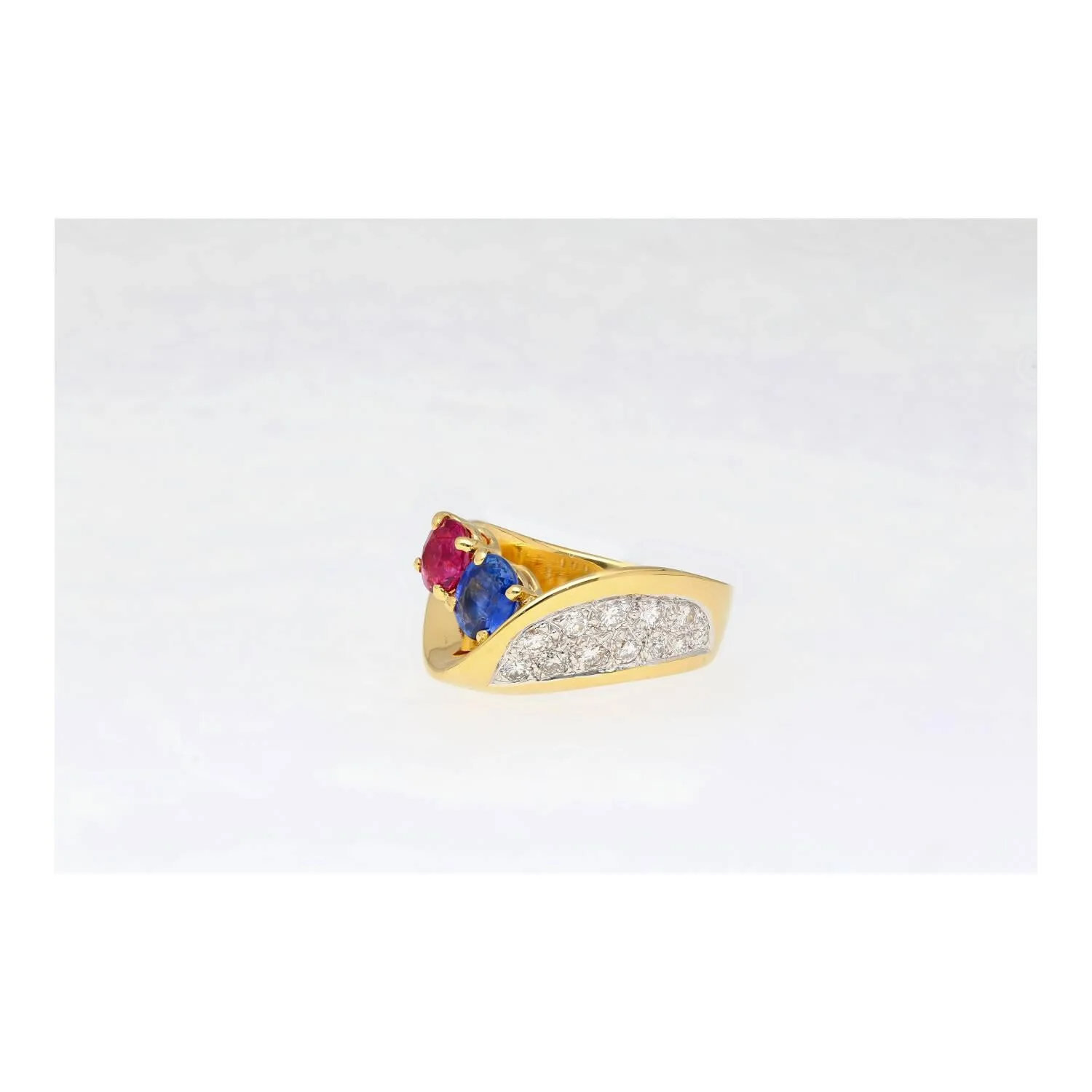 1.5 Carat Sapphire & Ruby with Diamond 18K Yellow Gold Crossover Statement Ring - Image 6