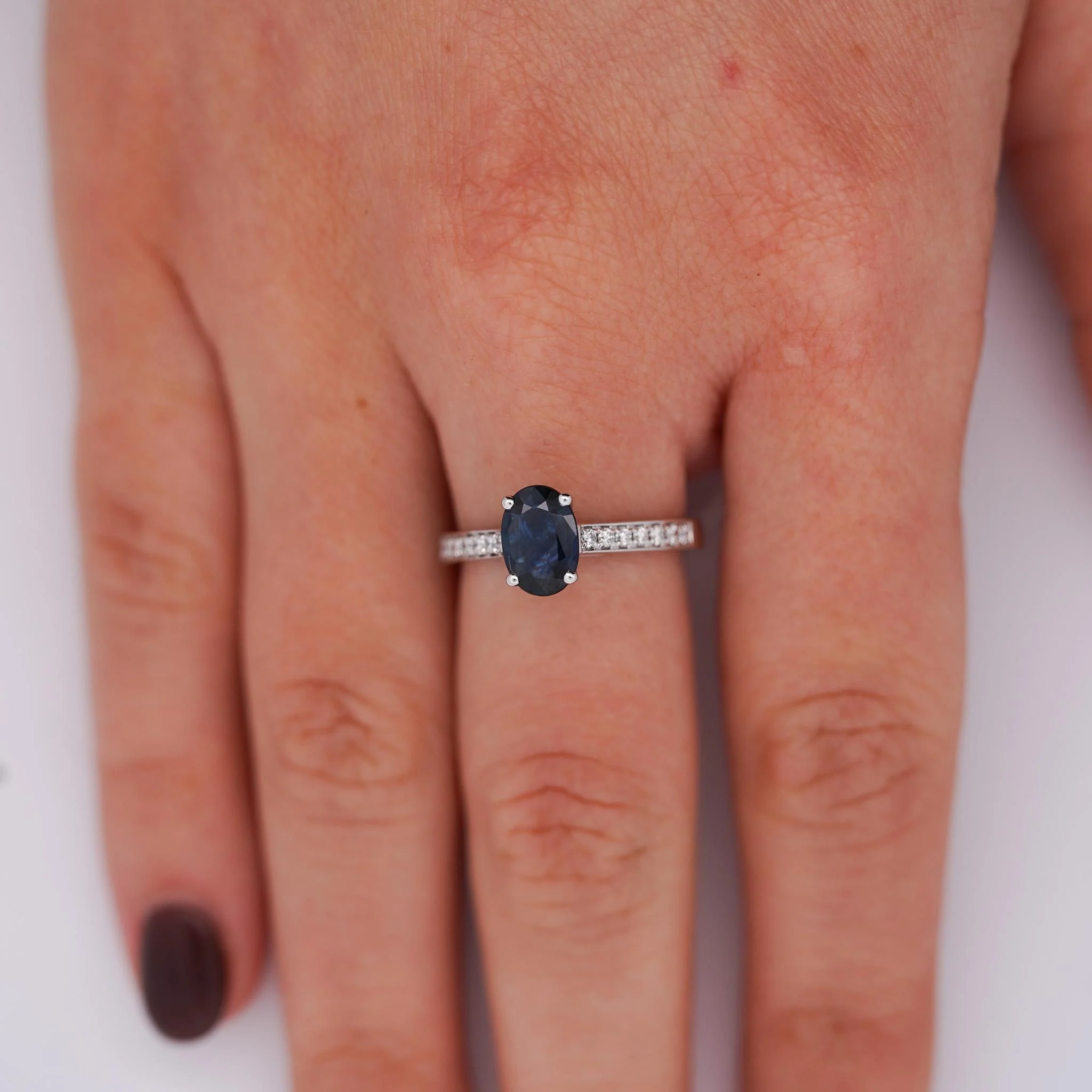 1.5 Carat Deep Blue Sapphire & Diamond Cathedral 18K Gold Ring - Image 2