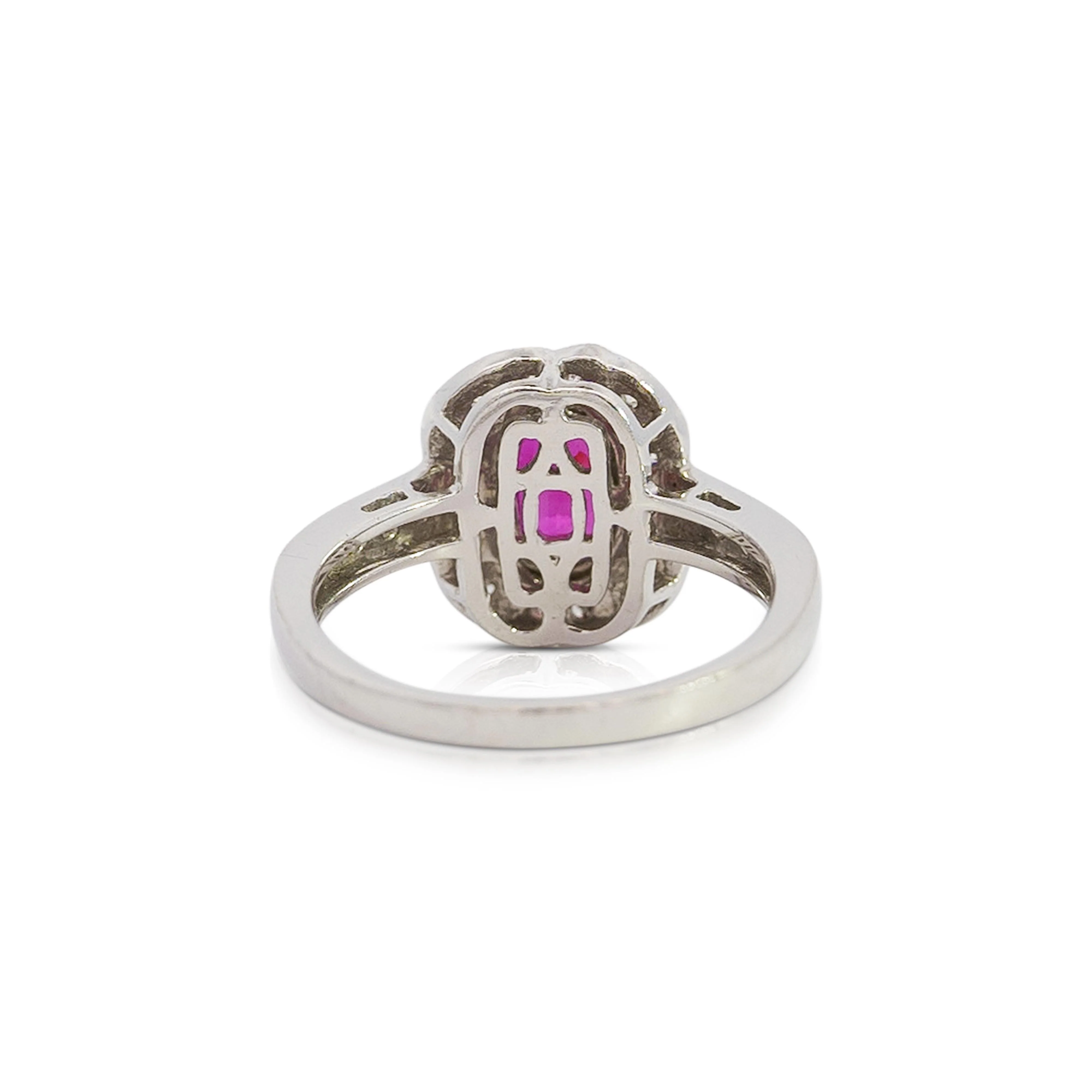 1.53 Carat Ruby and Diamond Platinum Vintage Ring - Image 4