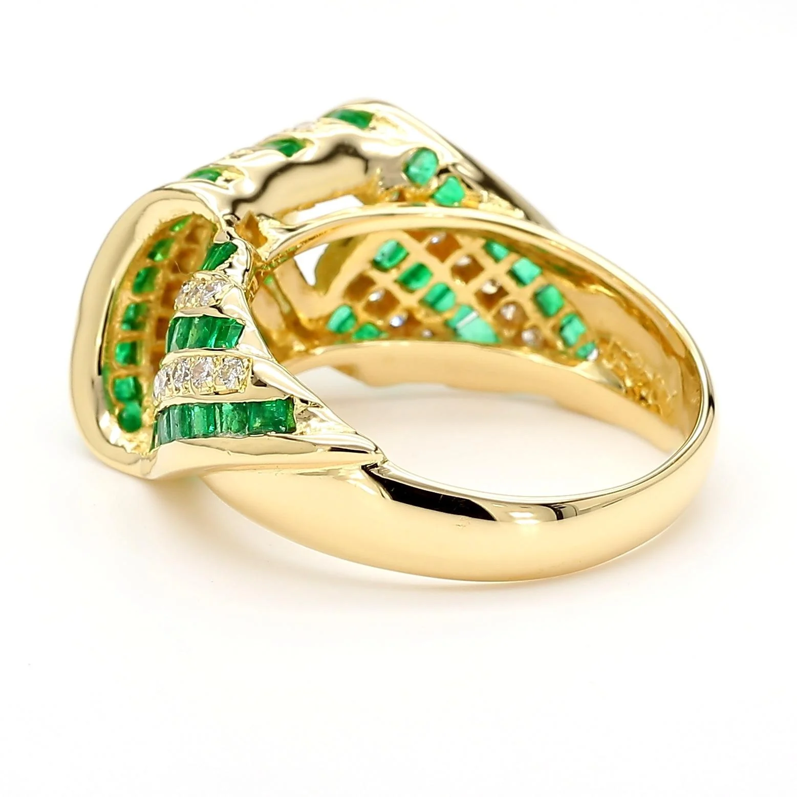 1.55 Carat Emerald & Diamond in 18K Gold Bow Dome Design Band Ring - Image 6