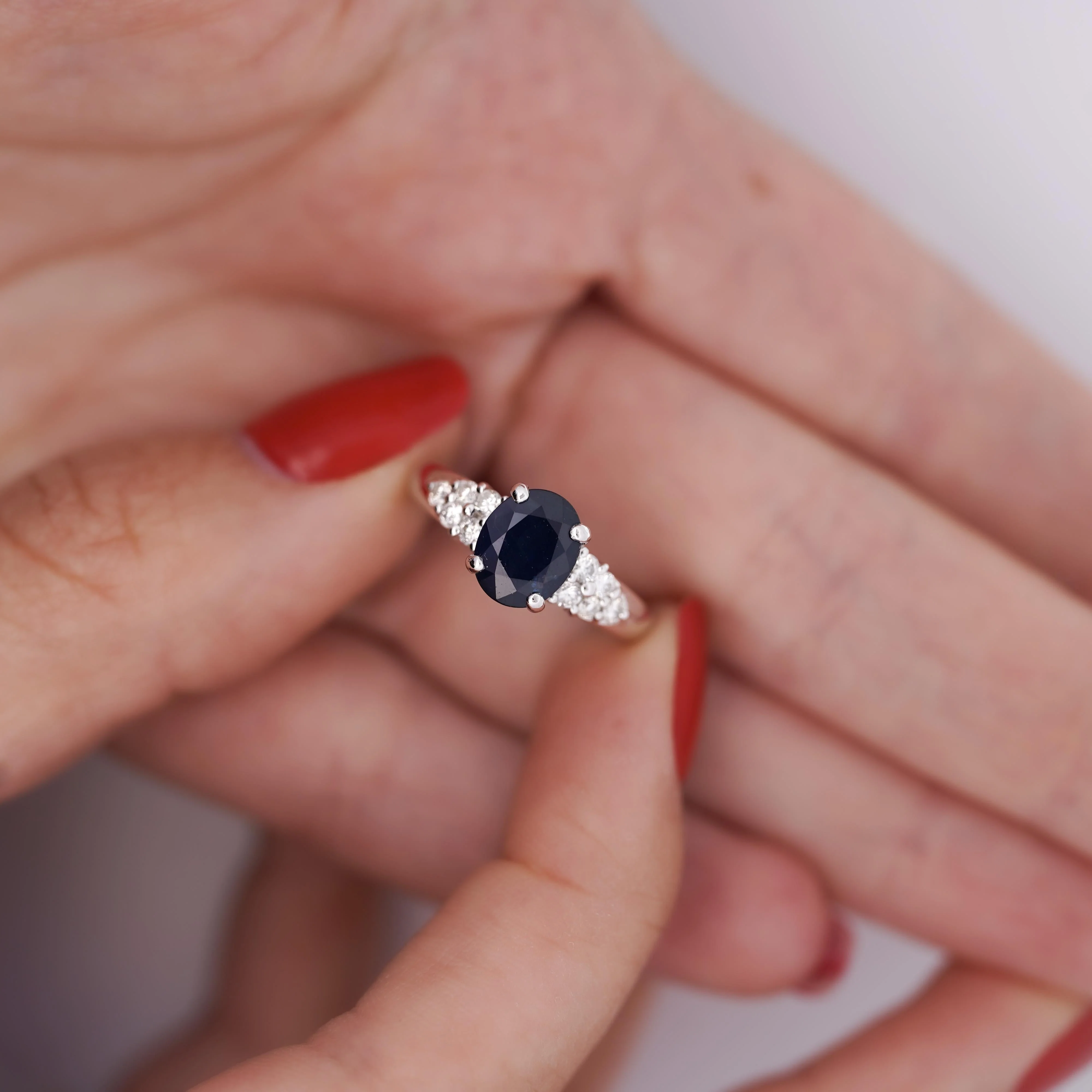 1.58 Carat Oval-Cut Blue Sapphire and Diamond Platinum Filigree Ring - Image 4