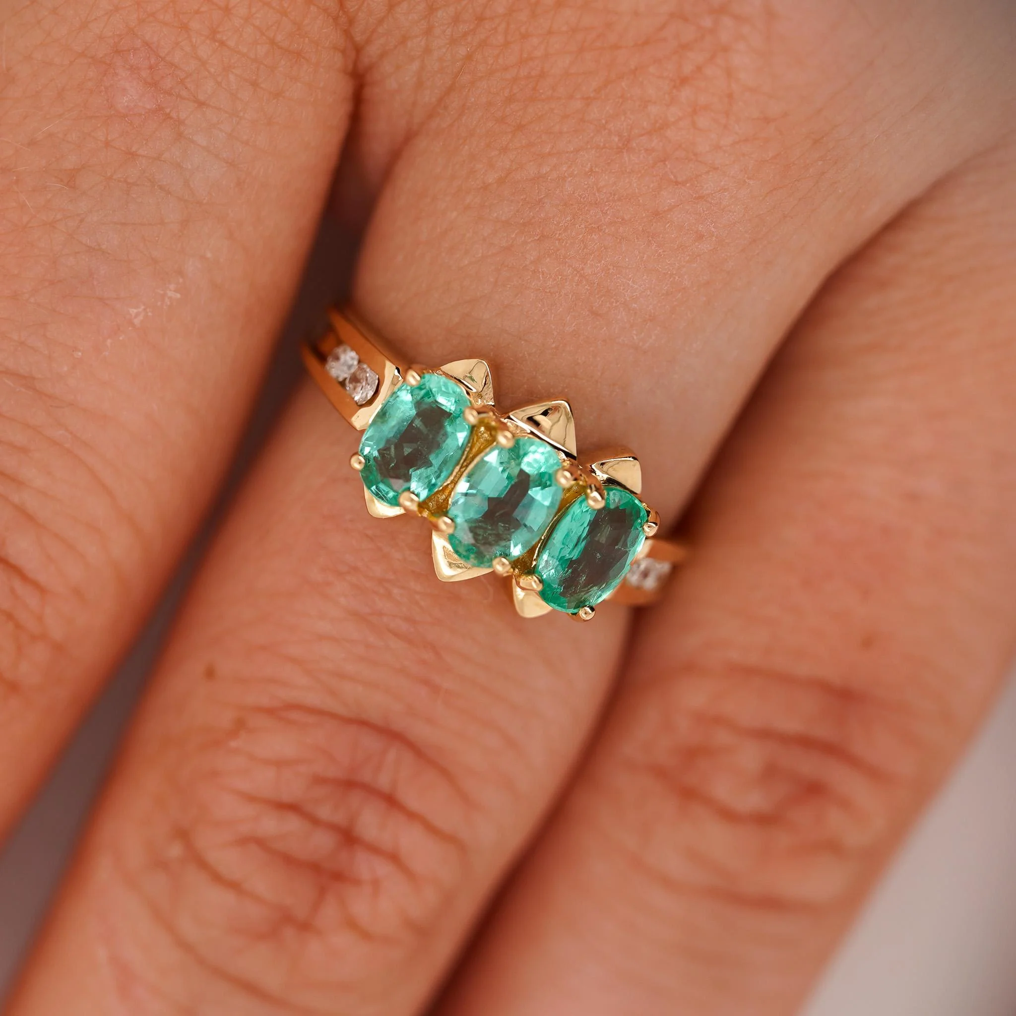 1.80 Carat Oval Emerald 3 Stone Ring in 14K Gold - Image 2