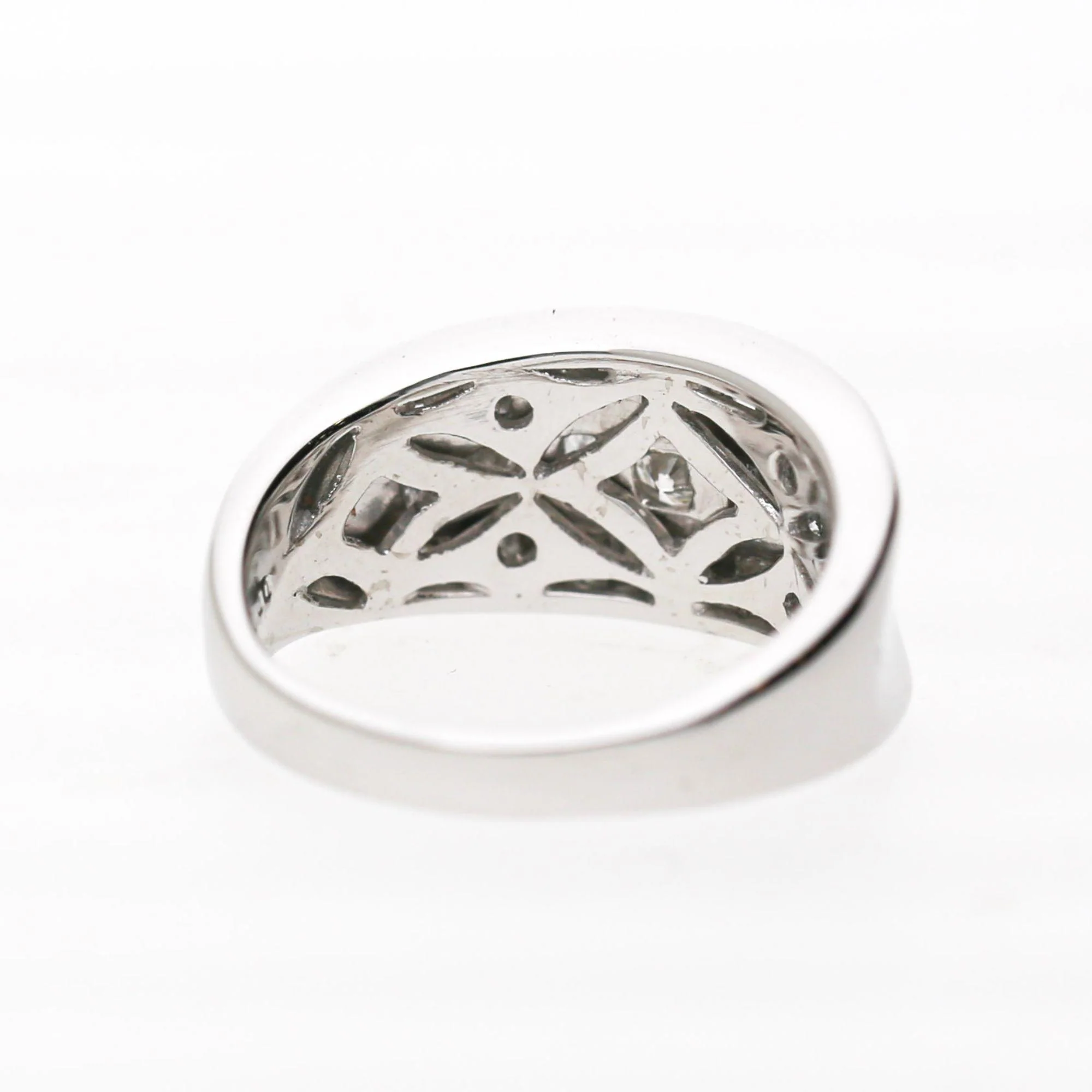 1 Carat Round & Baguette Diamond Channel Set Platinum 3 Row Band Ring - Image 7