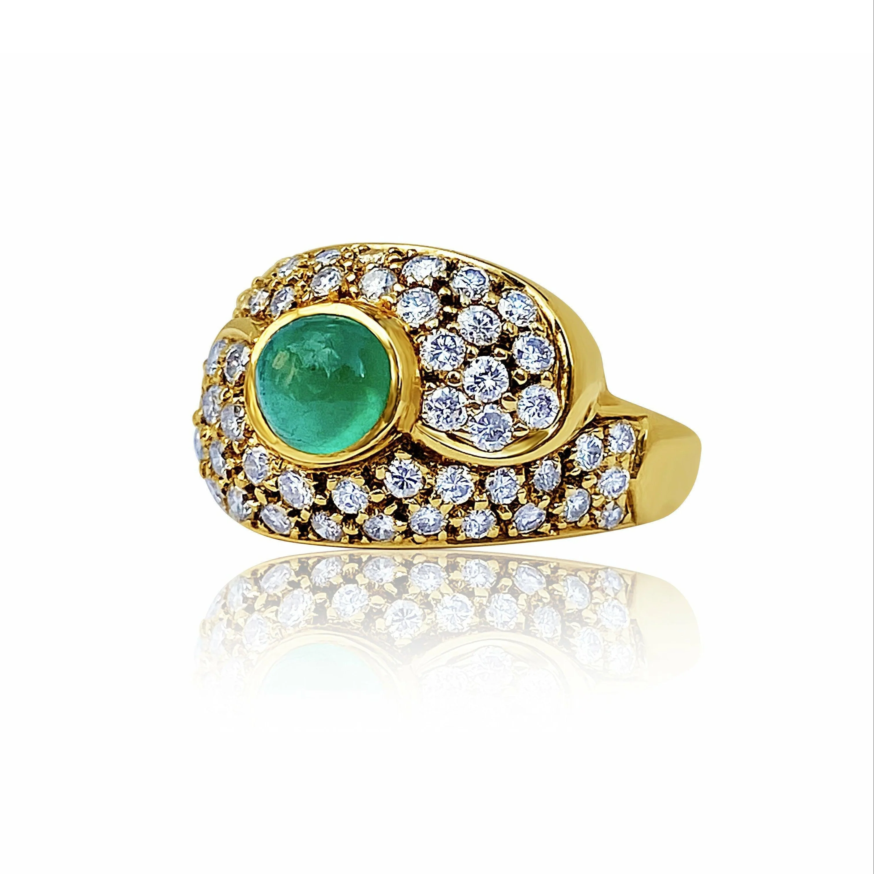 1 Carat Vintage Cabochon Cut Natural Emerald Ring in 18k yellow gold - Image 5
