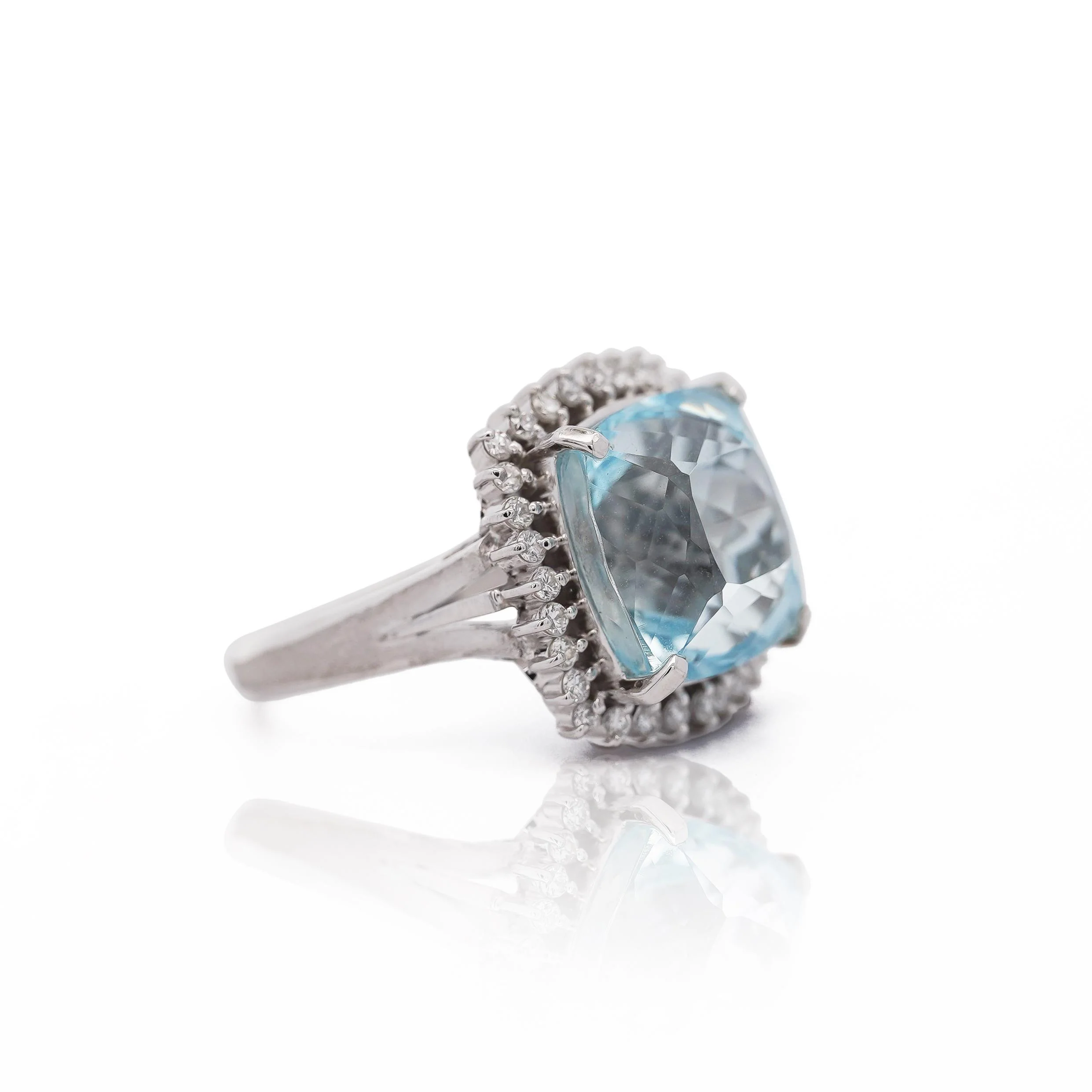 10.04 Carat Aquamarine Cushion Checkerboard Cut & Diamond Halo Platinum Ring - Image 3