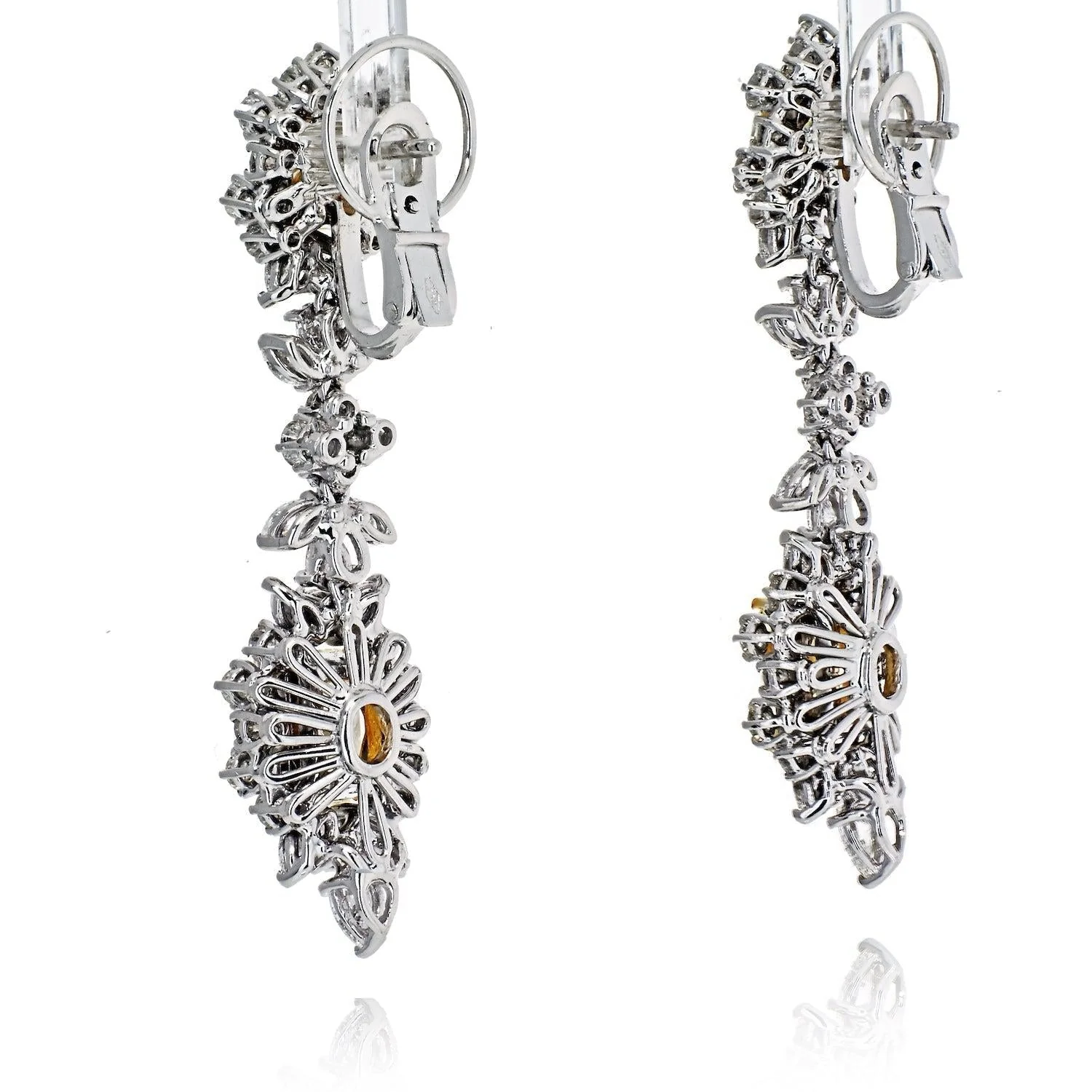 10.75 Carat Radiant-Cut VVS1 Fancy Yellow Diamond Drop Earrings in 18K White Gold - Image 4