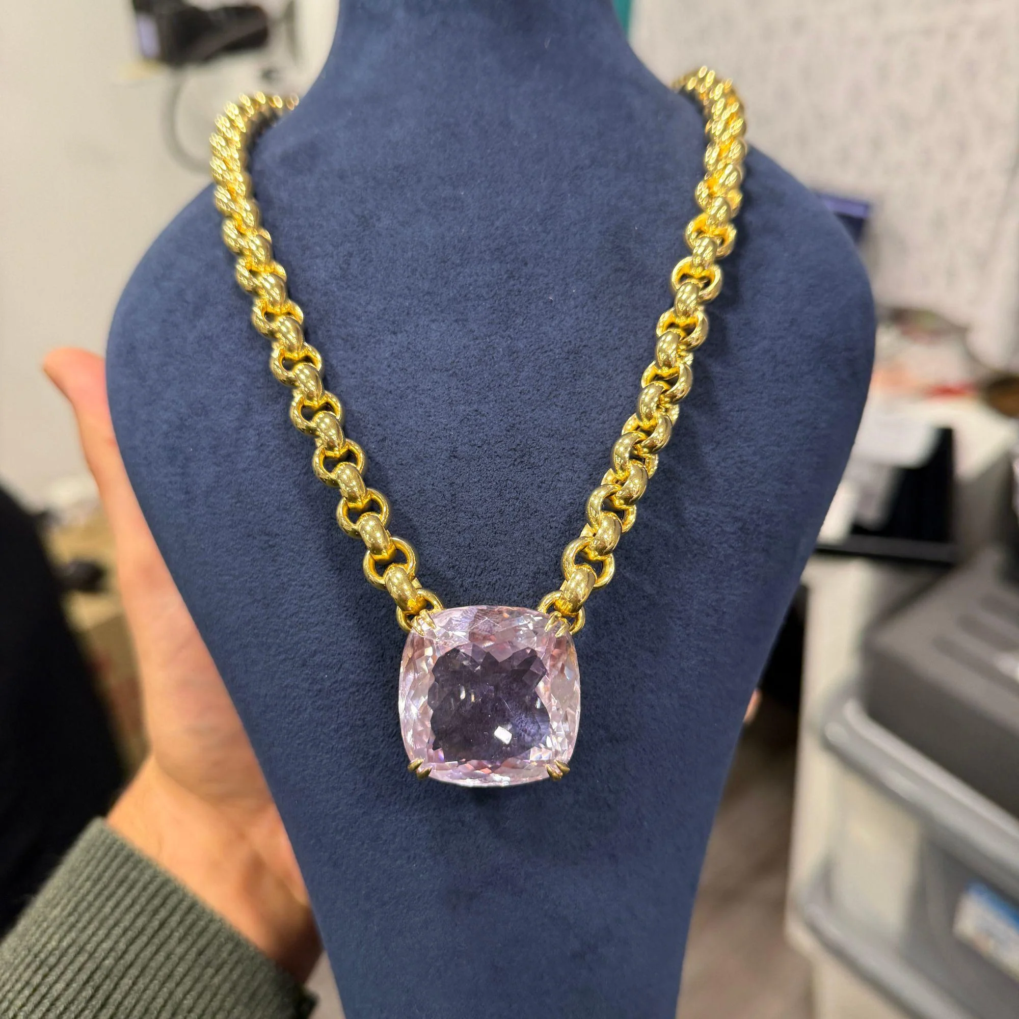 106.63 Carat Pink Amethyst Cushion 18K Gold Solitaire Chain Necklace - Image 4