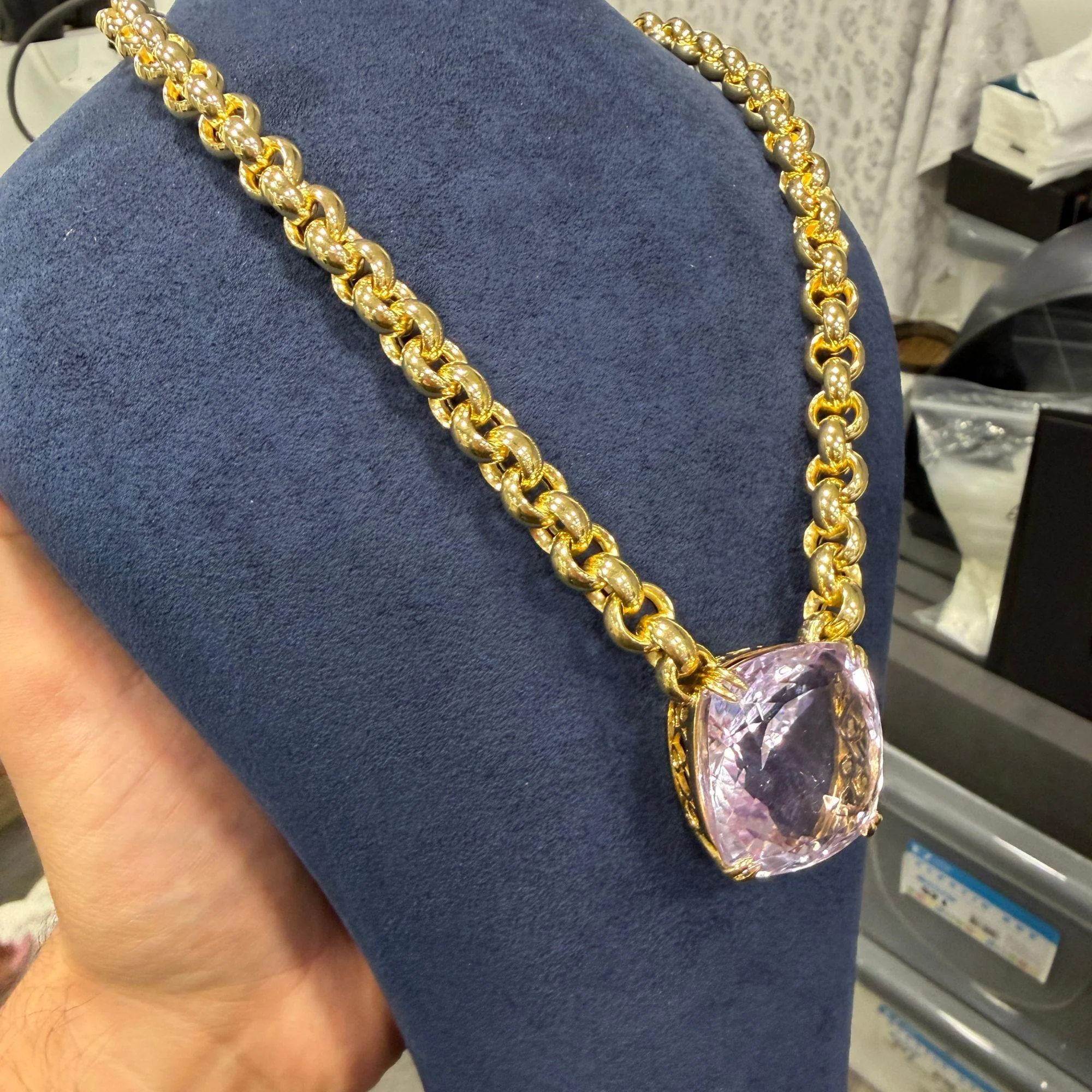106.63 Carat Pink Amethyst Cushion 18K Gold Solitaire Chain Necklace - Image 6