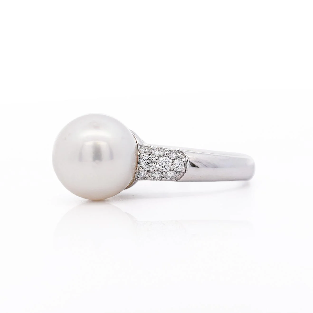 11.5mm White Pearl and Round Cut Diamond Accent Platinum Ring - Image 3
