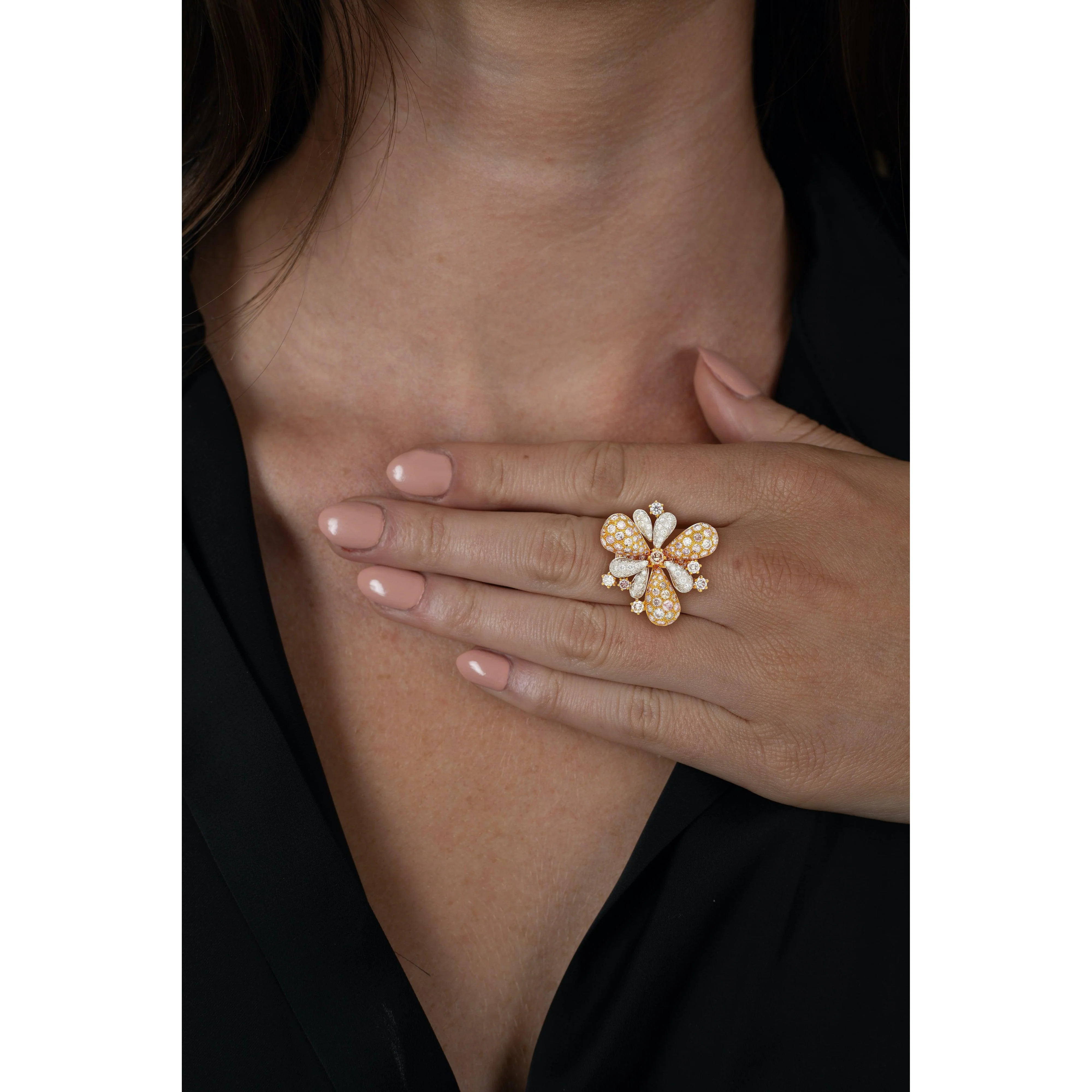 11.9 Carat Pink and White Diamond Pendant Necklace and Ring Flower Motif Jewelry Set in 18K Rose & White Gold - Image 10