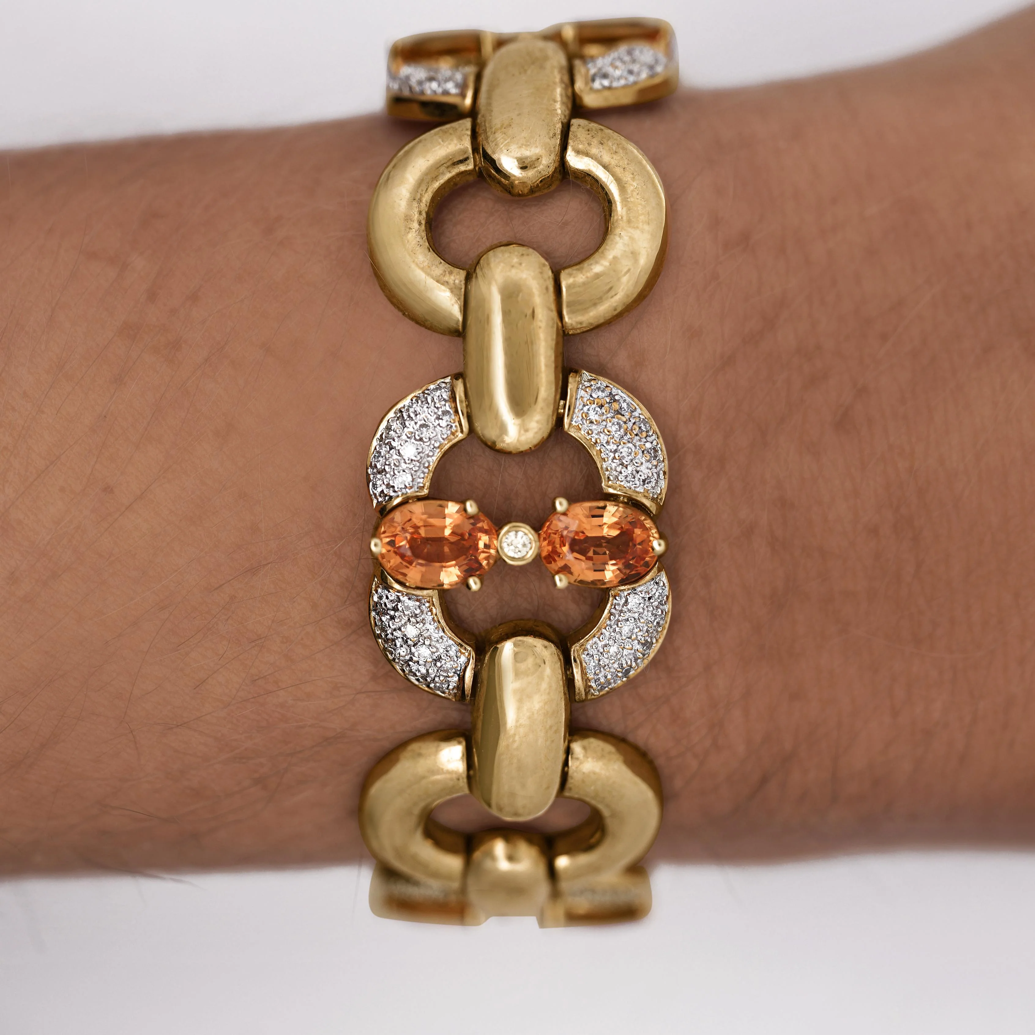 12.75 Carat Oval Spessartine Garnet & Diamond 18K Gold Wide Oval Link Bracelet - Image 6