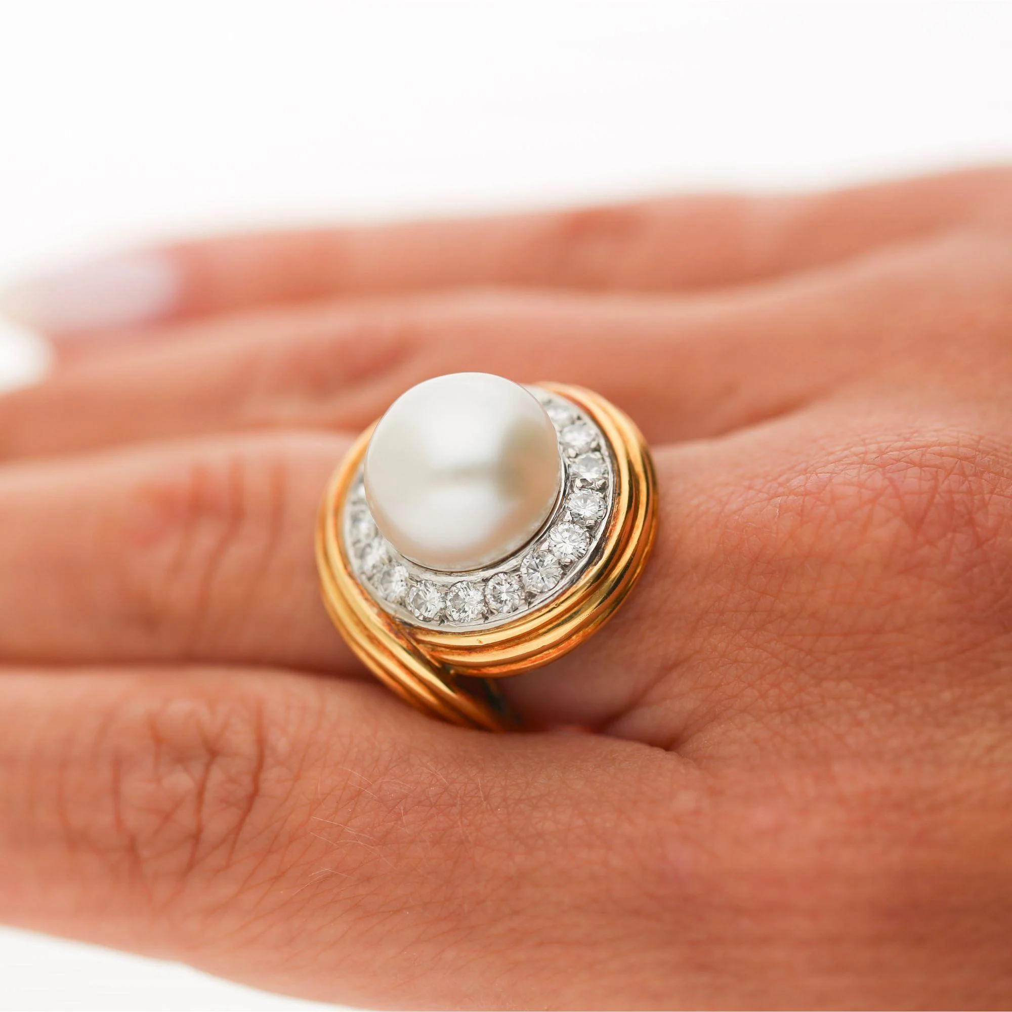12mm South Sea Pearl 4.26 Carat Diamond 18K Two-Tone Gold Ring and Earring Set - Image 6