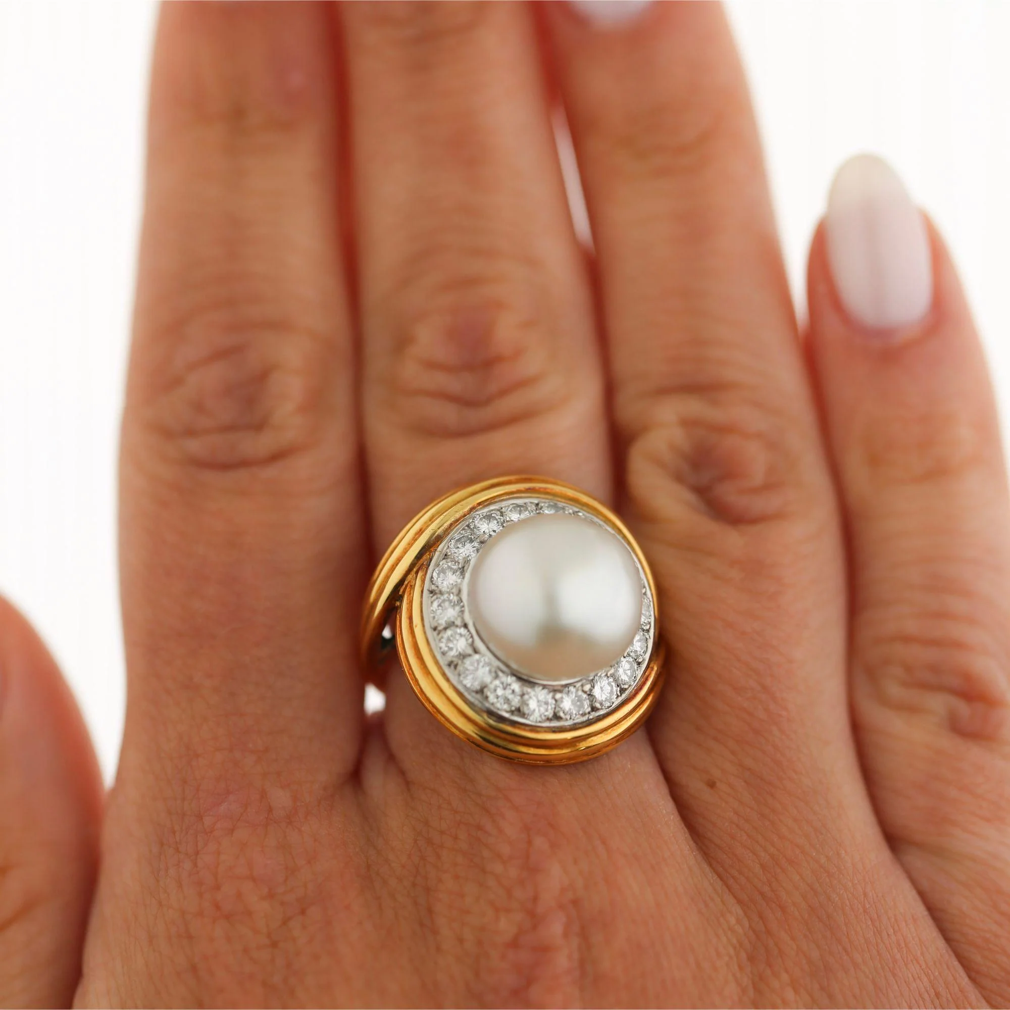 12mm South Sea Pearl 4.26 Carat Diamond 18K Two-Tone Gold Ring and Earring Set - Image 8