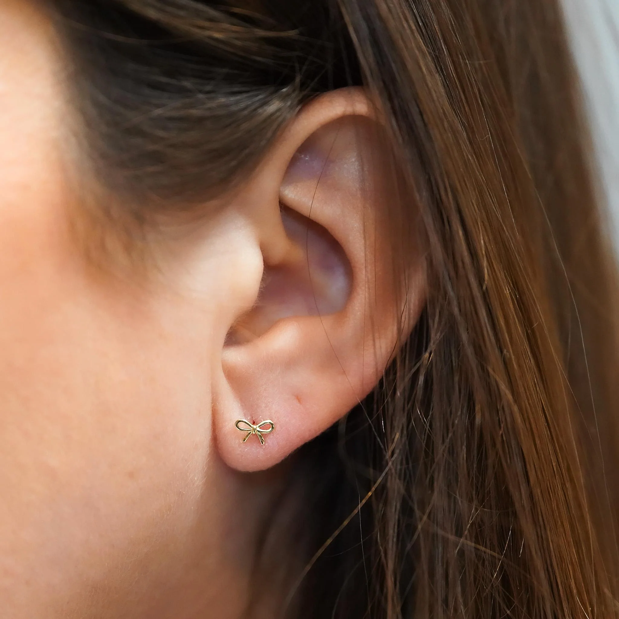 14K Gold Ribbon Stud Earrings 10mm Screw Back Closure - Image 7