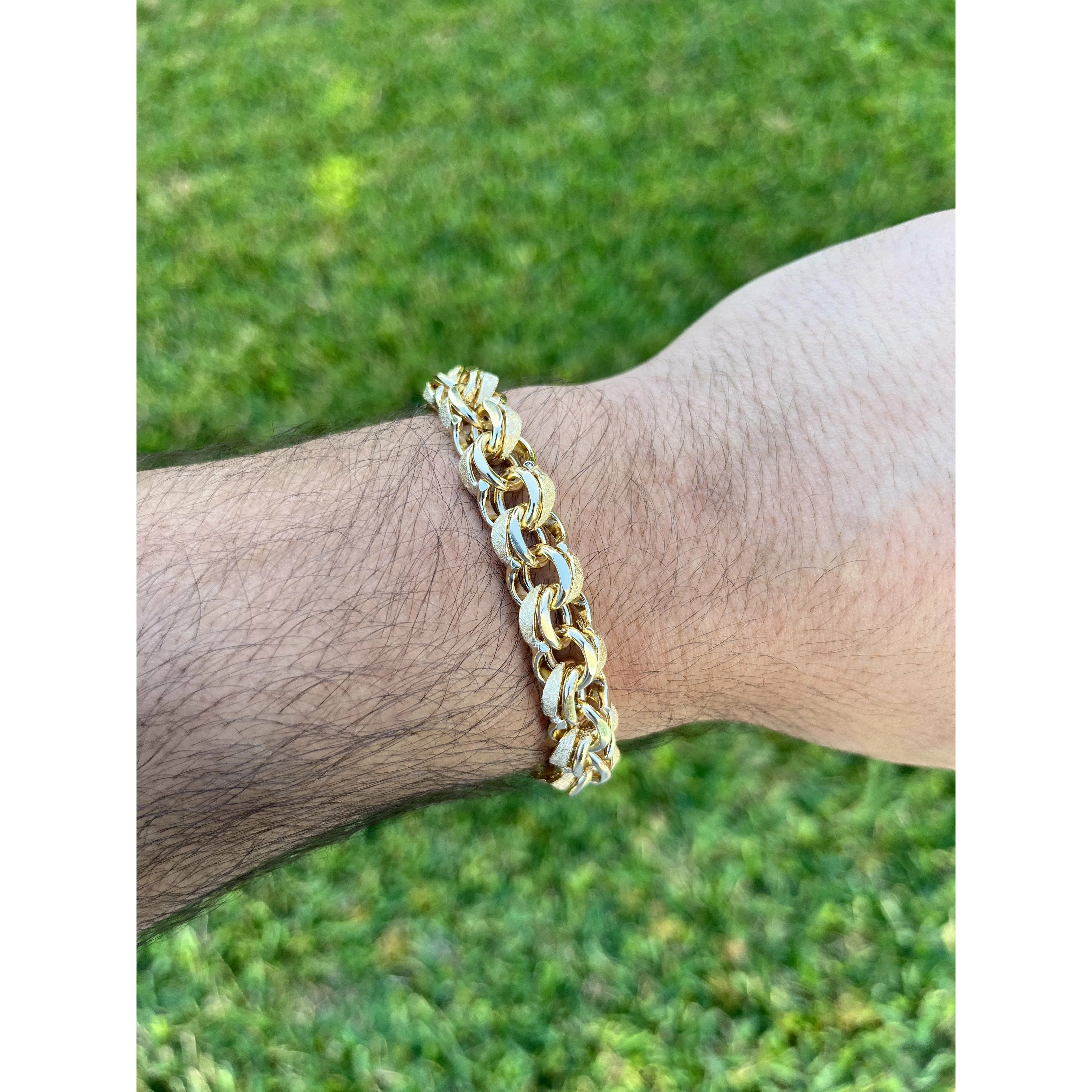 14k Solid Gold UNISEX circle link bracelet with box closure - Image 3