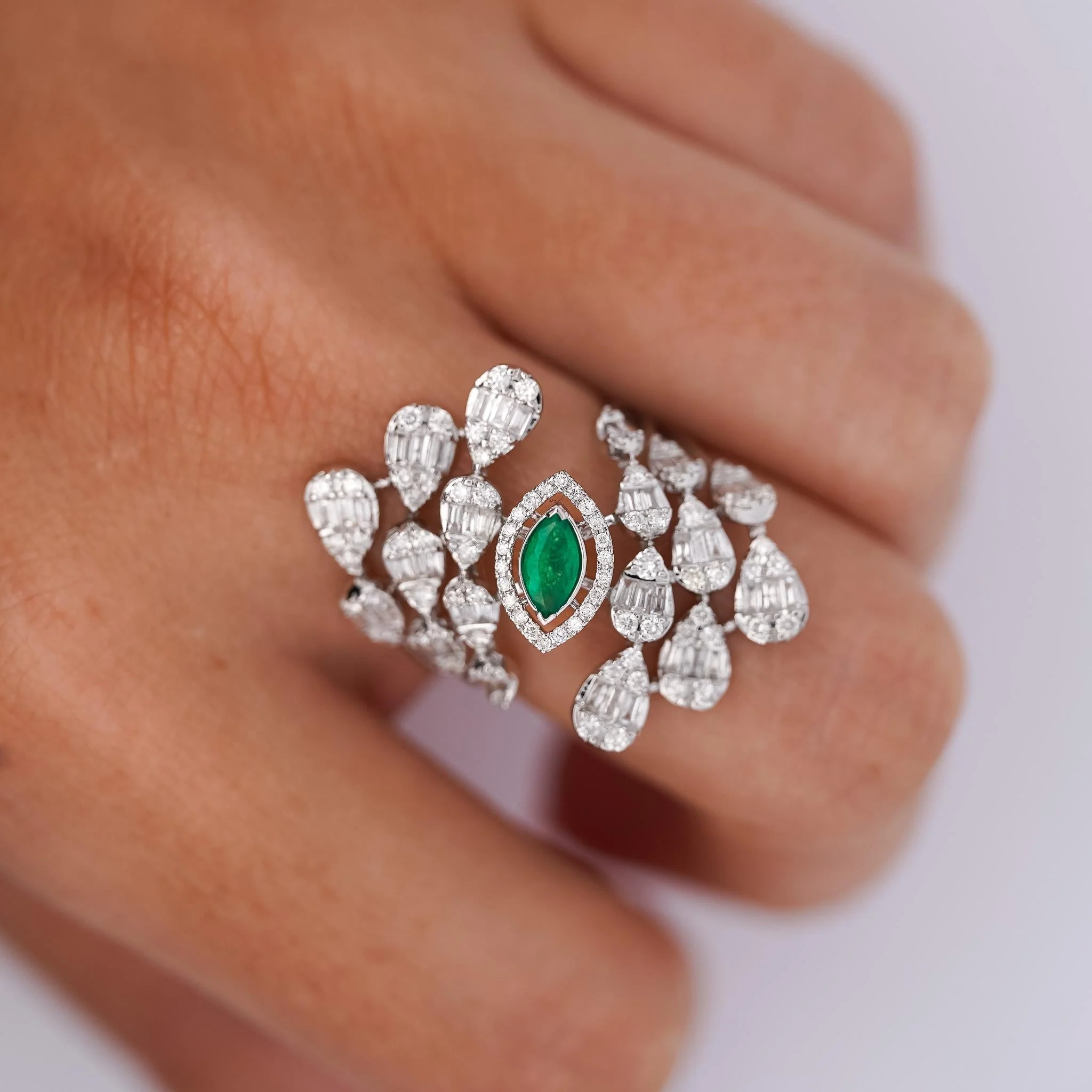 14K White Gold Bypass Diamond & Emerald Snowstorm Ring - Image 3