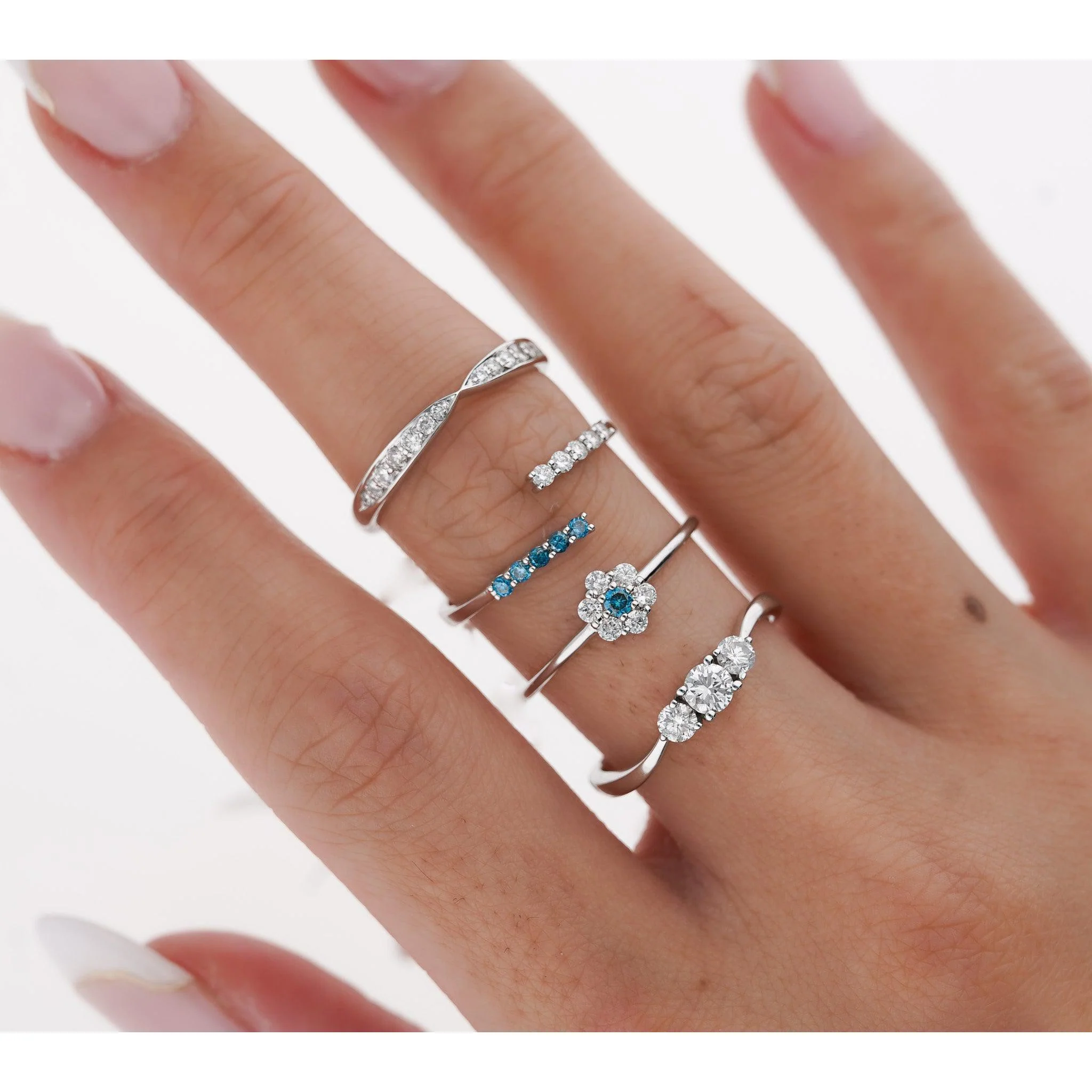 14K White Gold Blue and White Diamond 1MM Daisy Flower Ring - Image 5