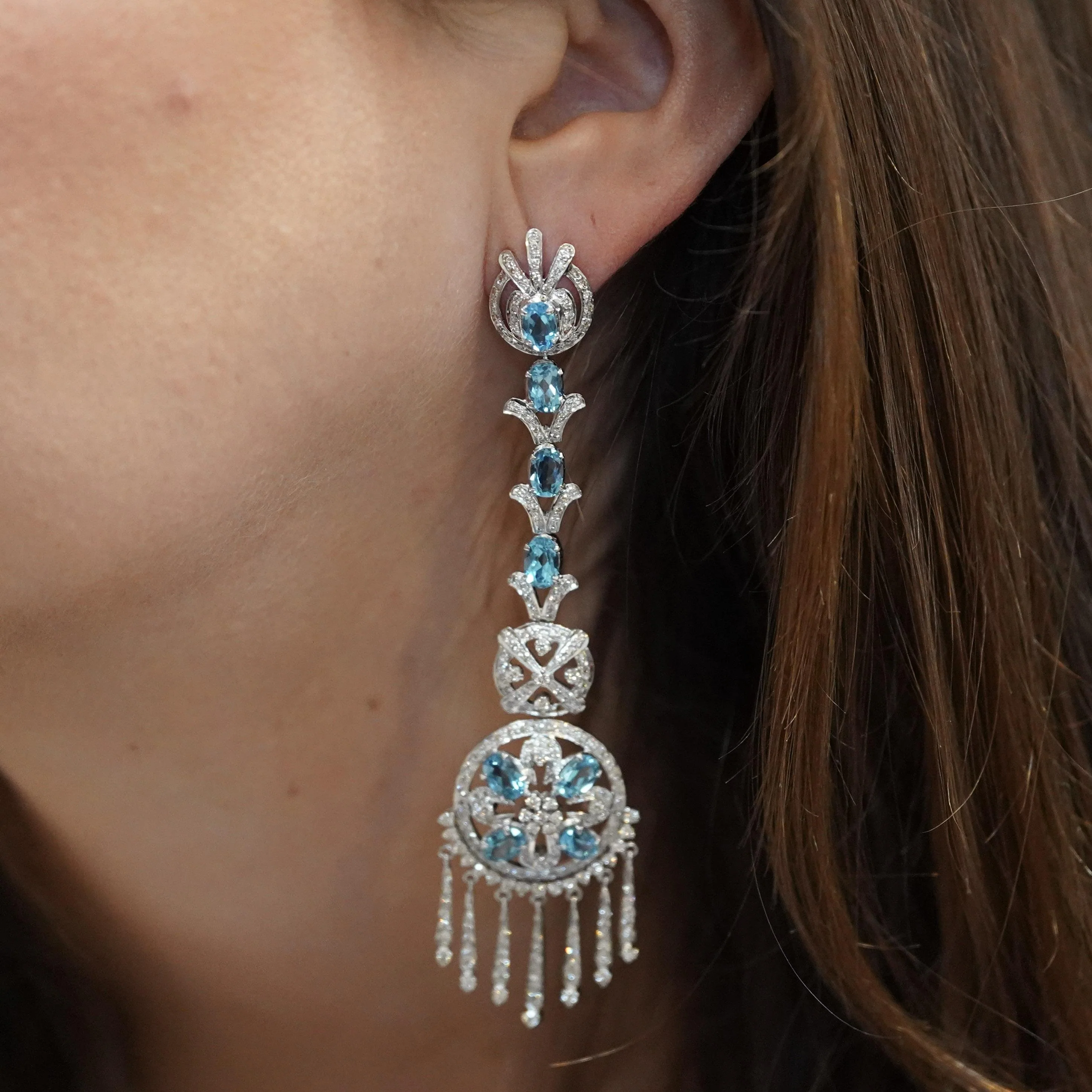 15 Carat Oval Aquamarine & Diamond 18K White Gold Retro Dangle Earrings - Image 9