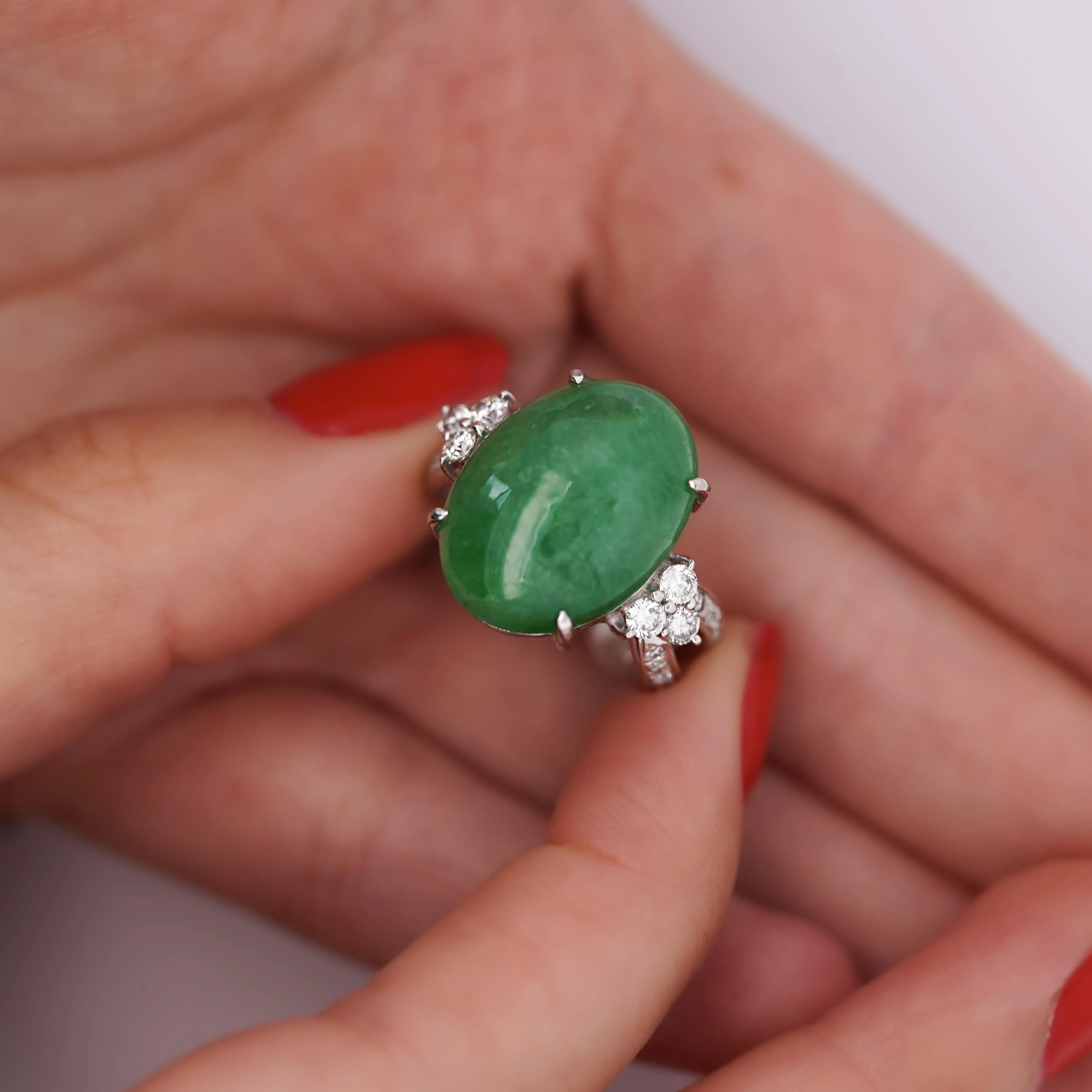 Certified 15 Carat Jadeite Jade A Fei Cui and Diamond Split Platinum Ring - Image 9