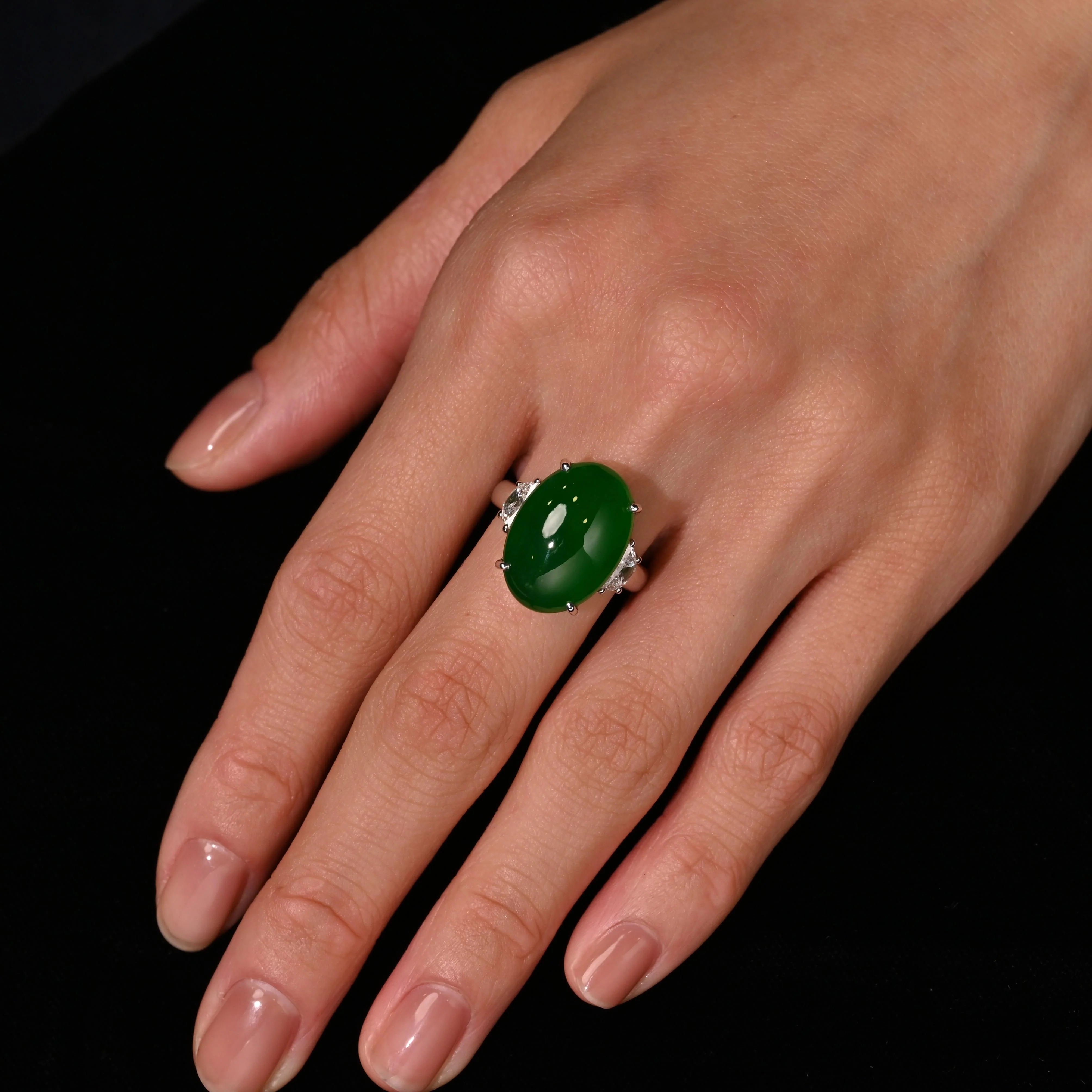 16.25 Carat Imperial Jade Ring | Fei Cui Jadeite Jade Type A - Image 3