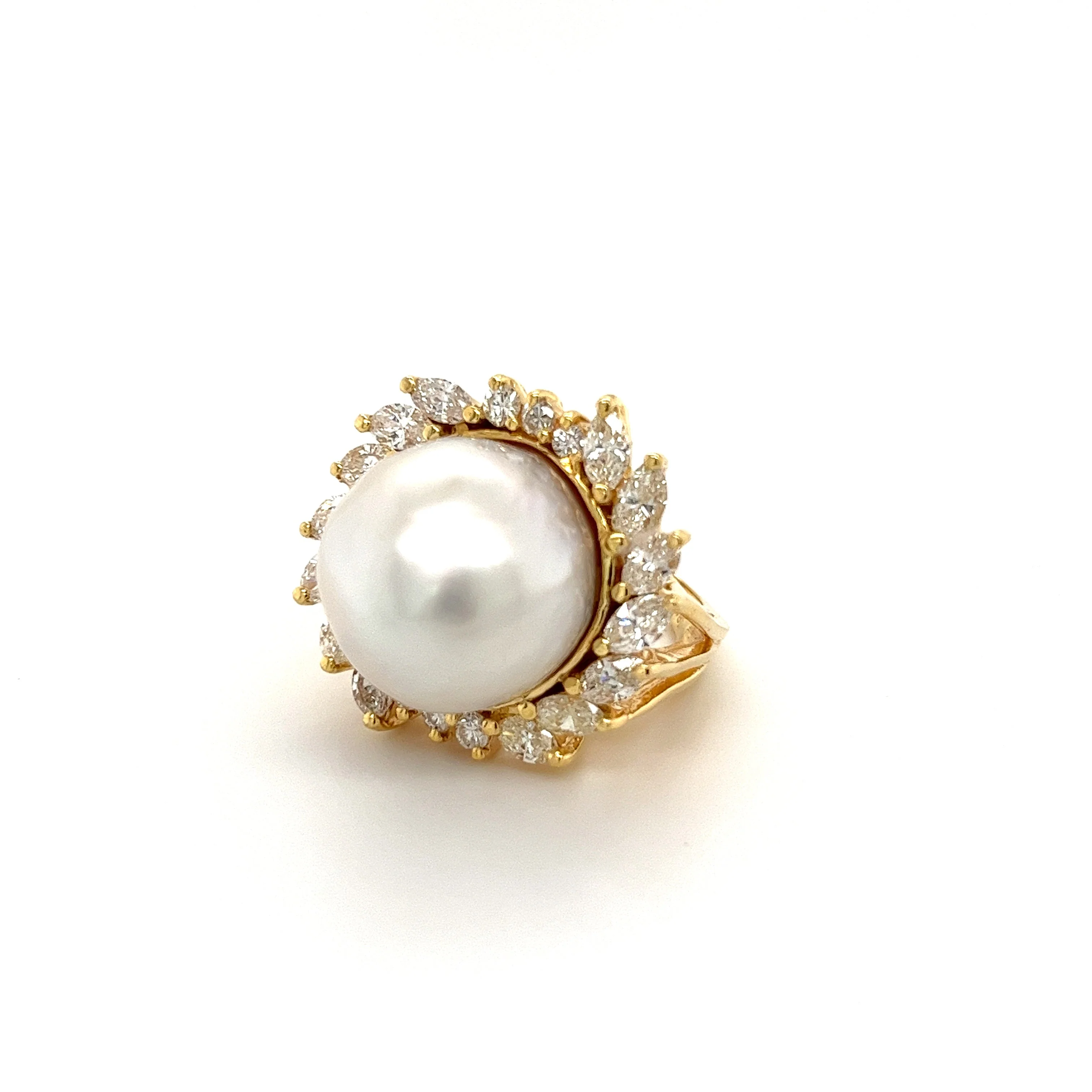 16mm South Sea Pearl and Marquise Cut Diamond Halo in 18k Gold Ring - Image 3