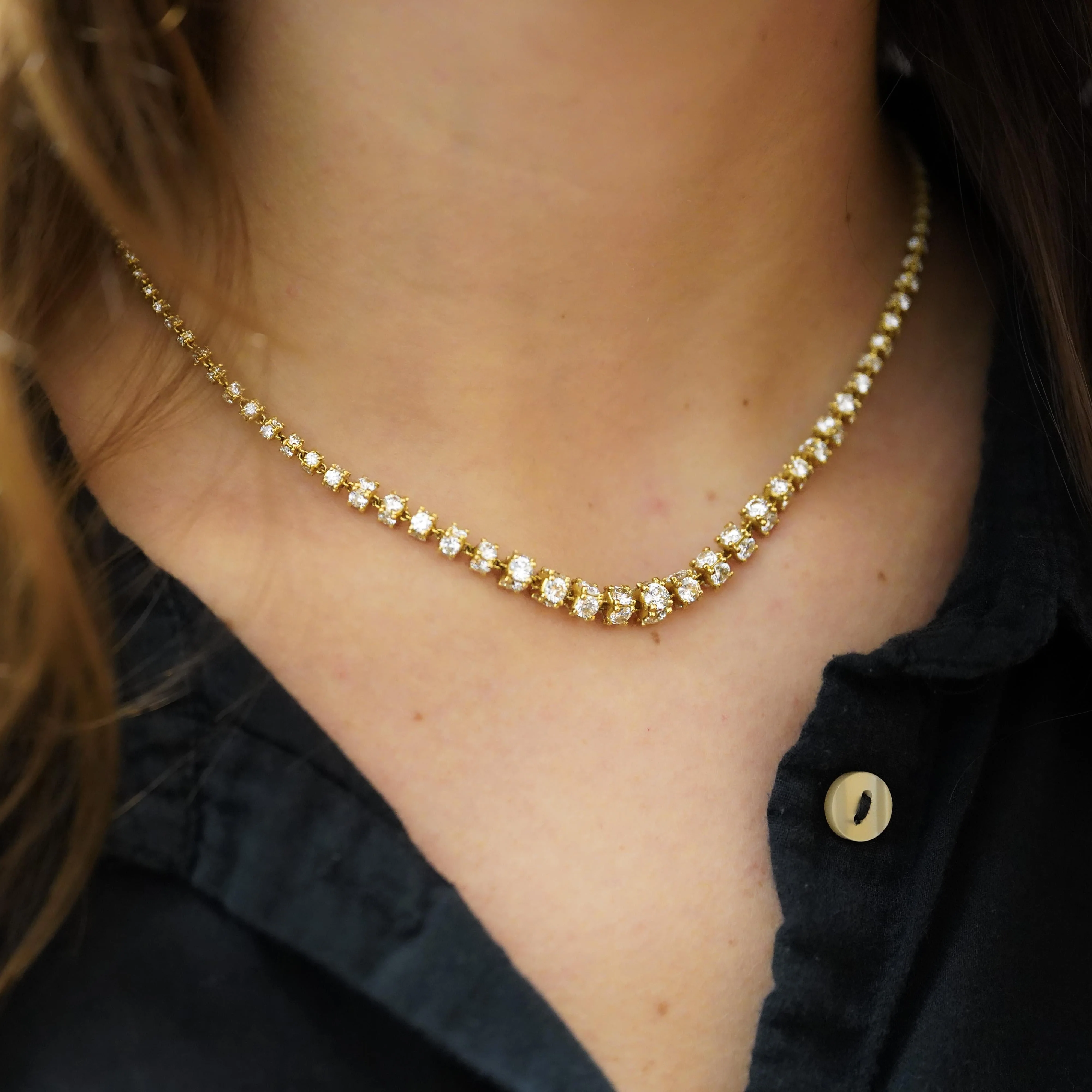 17 Carat Round Diamond 18K Gold Cylinder Chain Necklace - Image 10