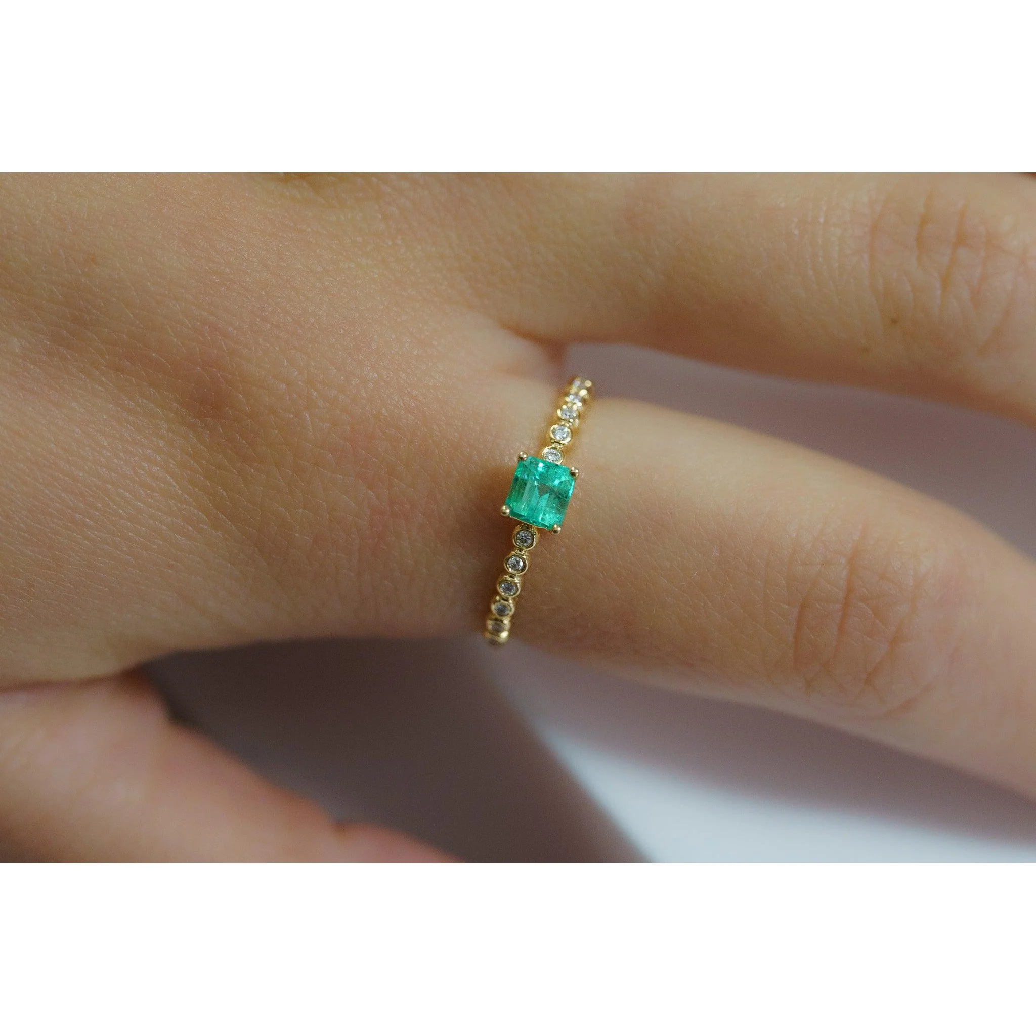 Natural Emerald Square Cut Thin Ribbed Band Stacking Ring in 18K Yellow Gold - Image 11