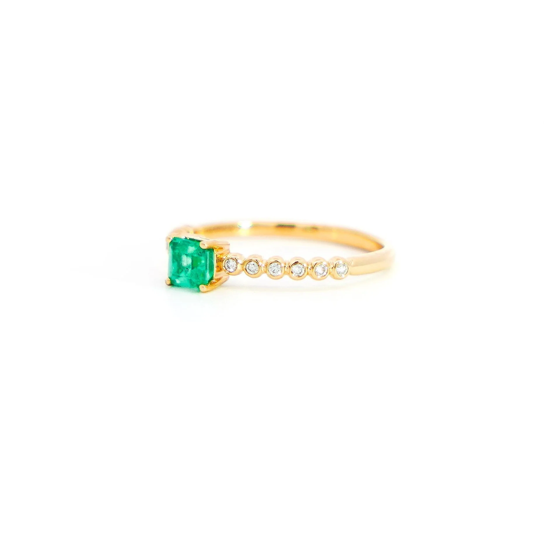 Natural Emerald Square Cut Thin Ribbed Band Stacking Ring in 18K Yellow Gold - Image 3
