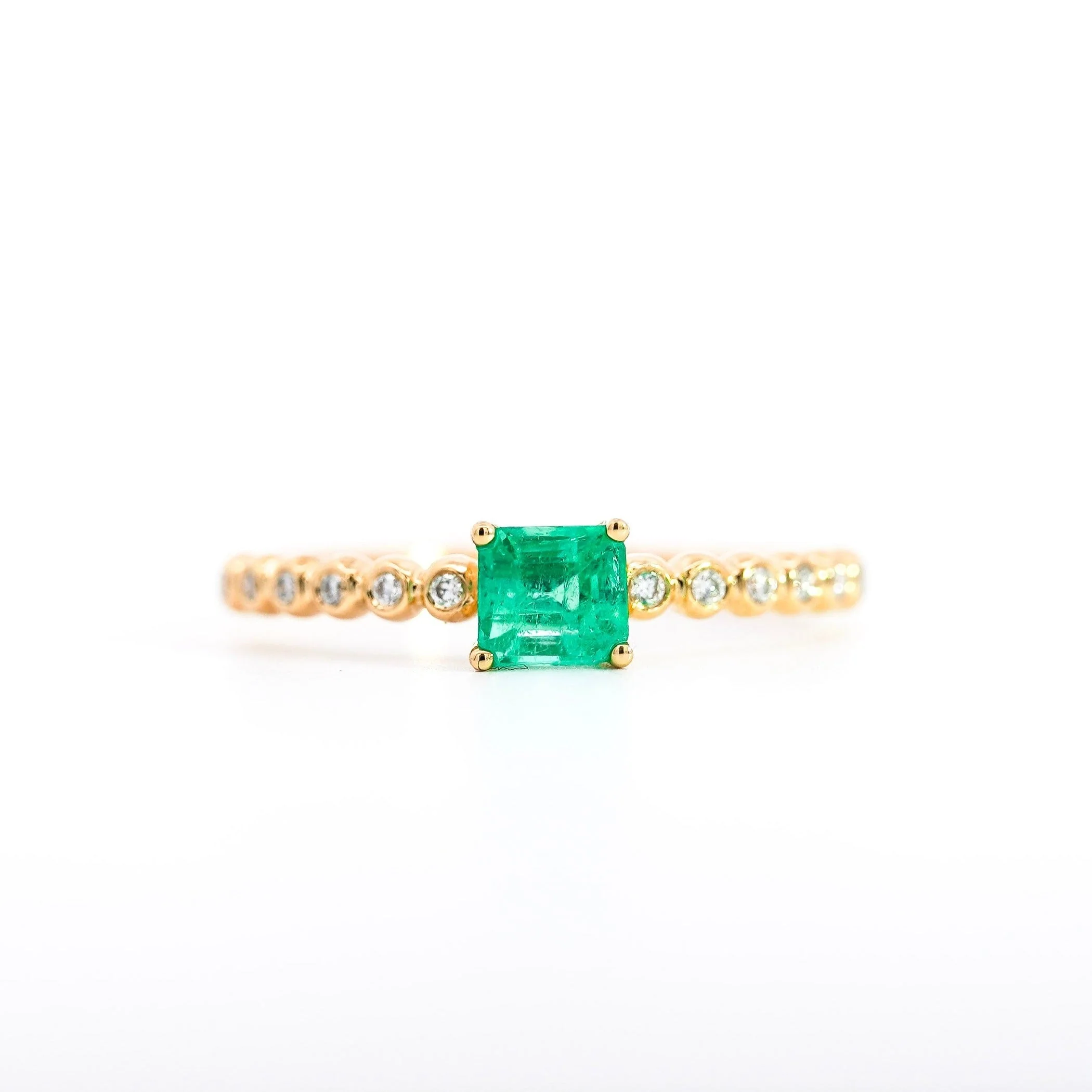 Natural Emerald Square Cut Thin Ribbed Band Stacking Ring in 18K Yellow Gold - Image 7