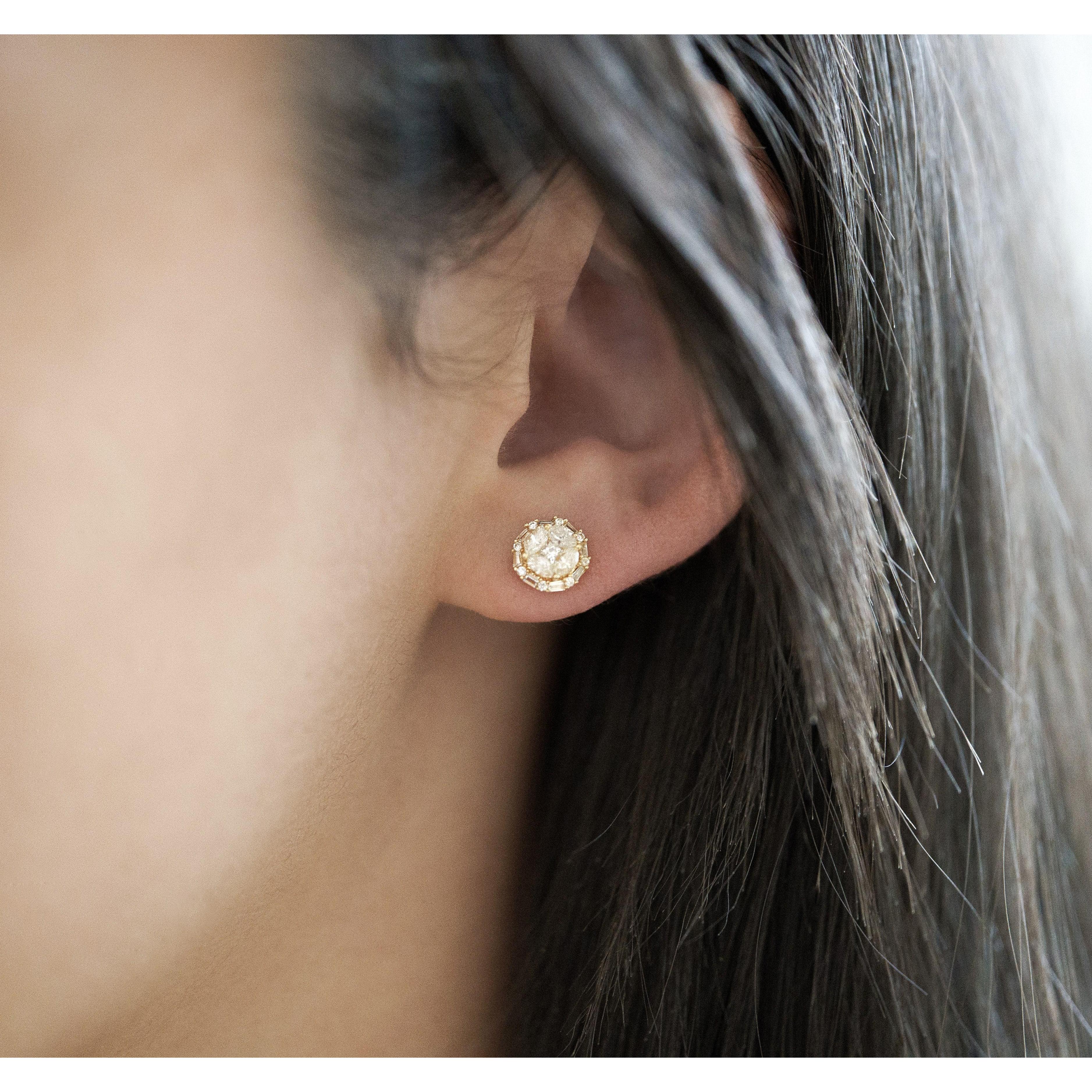 18K Gold 0.72 Carat Natural Diamond Cluster Illusion Set Round Stud Earrings - Image 2
