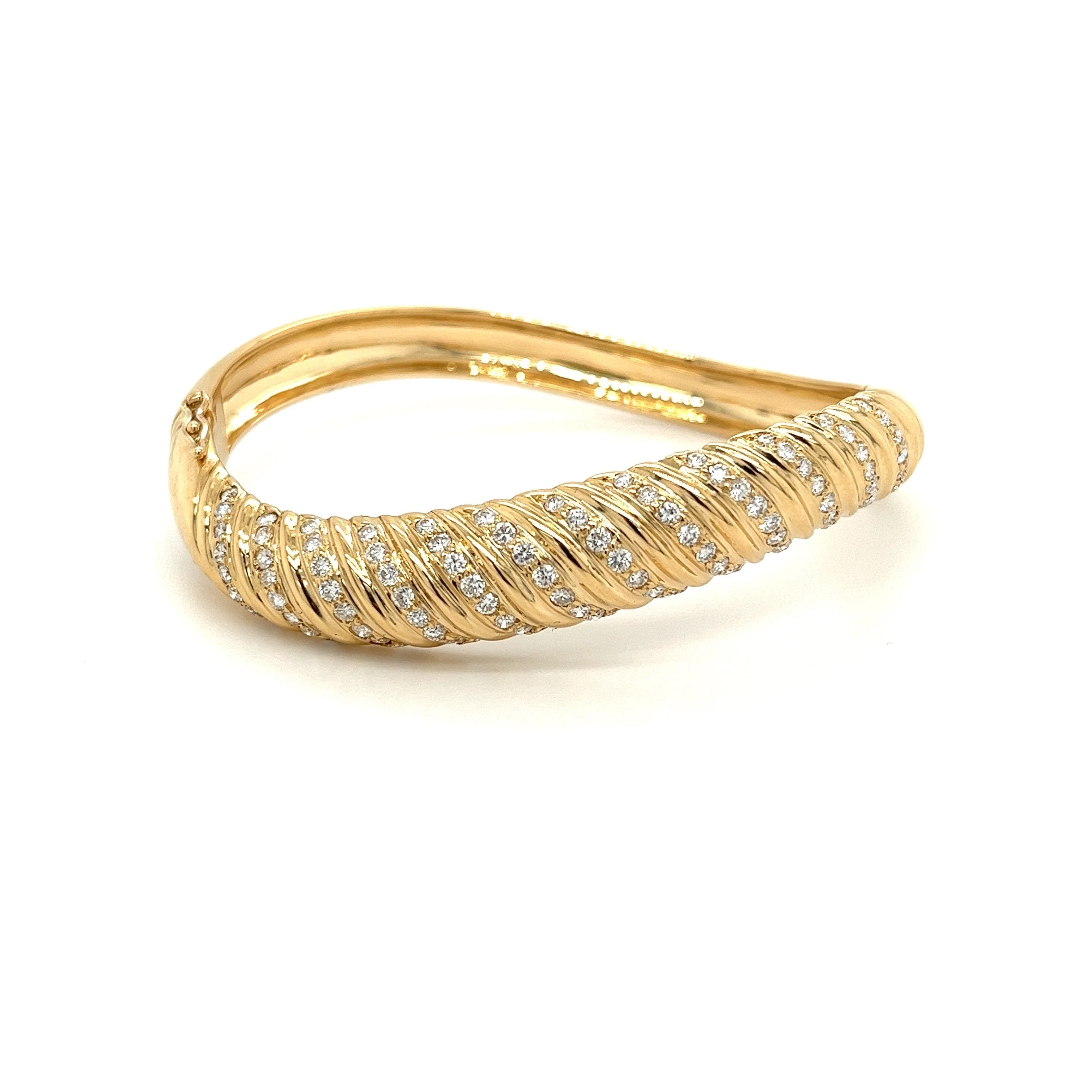 18K Gold Curved Bangle Bracelet With Round Cut Diamonds - Image 3