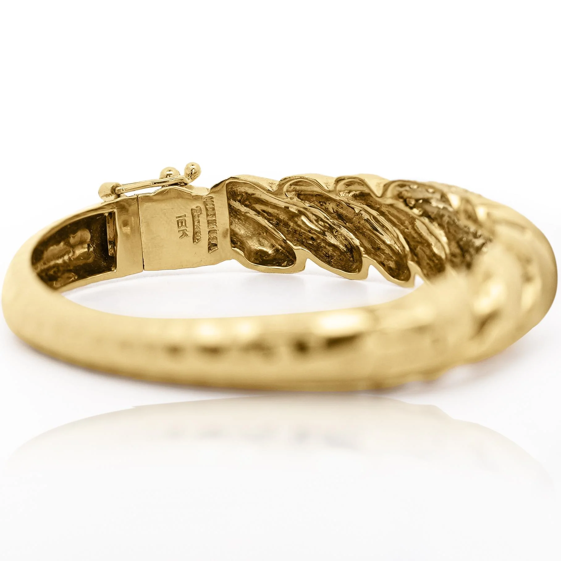 18K Gold Hammered Finish Diamond Pave Bangle Bracelet - Image 5