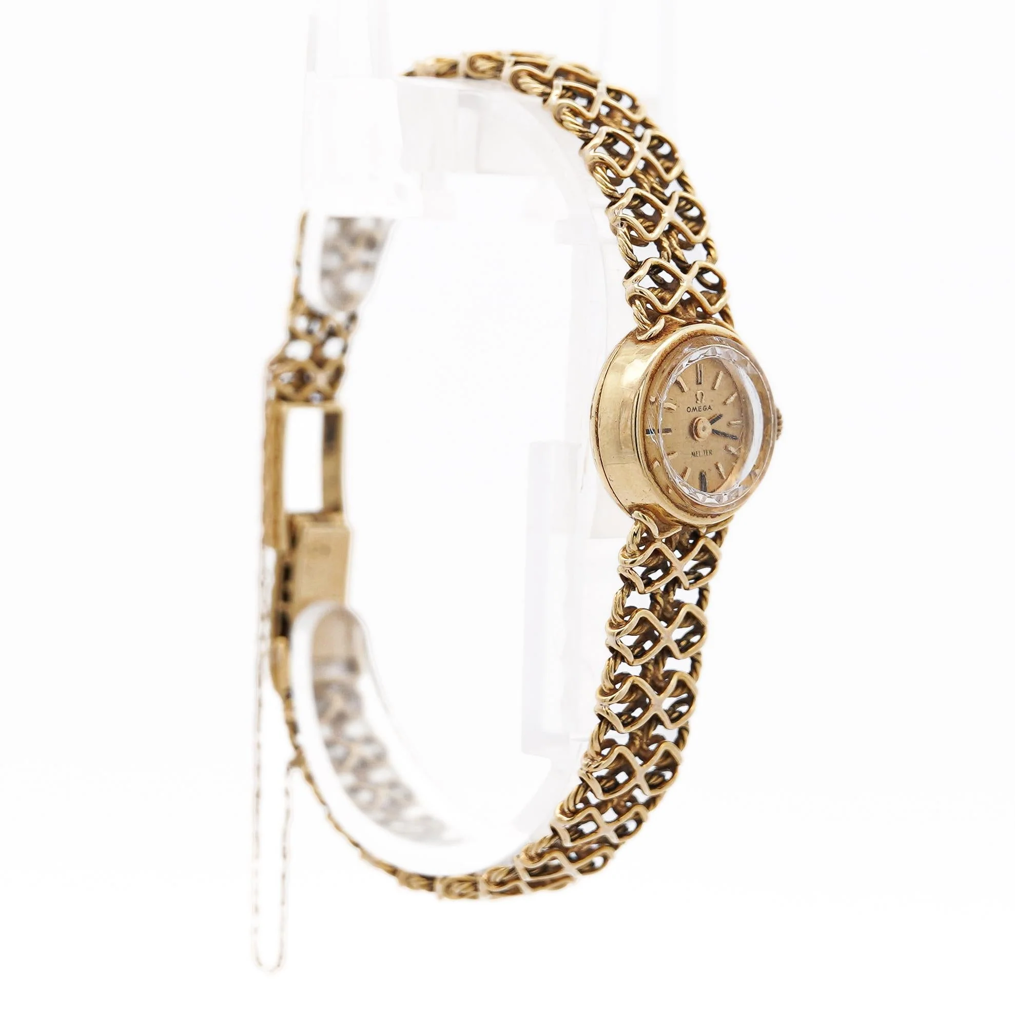 18K Gold Vintage Omega Manual Ladies Watch - Image 2
