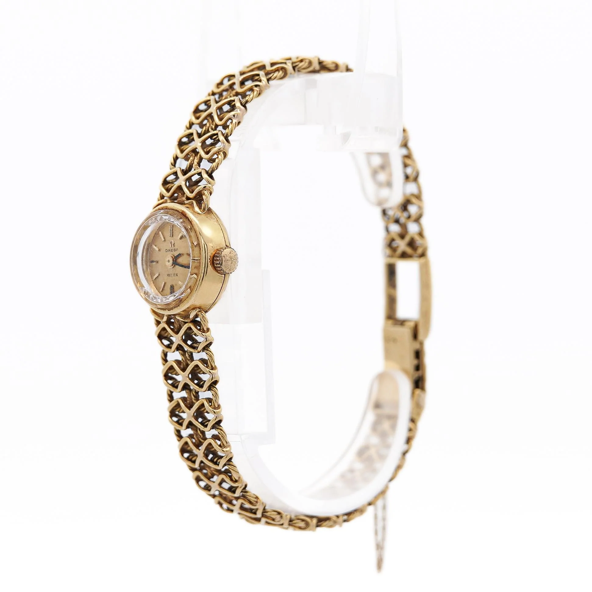 18K Gold Vintage Omega Manual Ladies Watch - Image 3