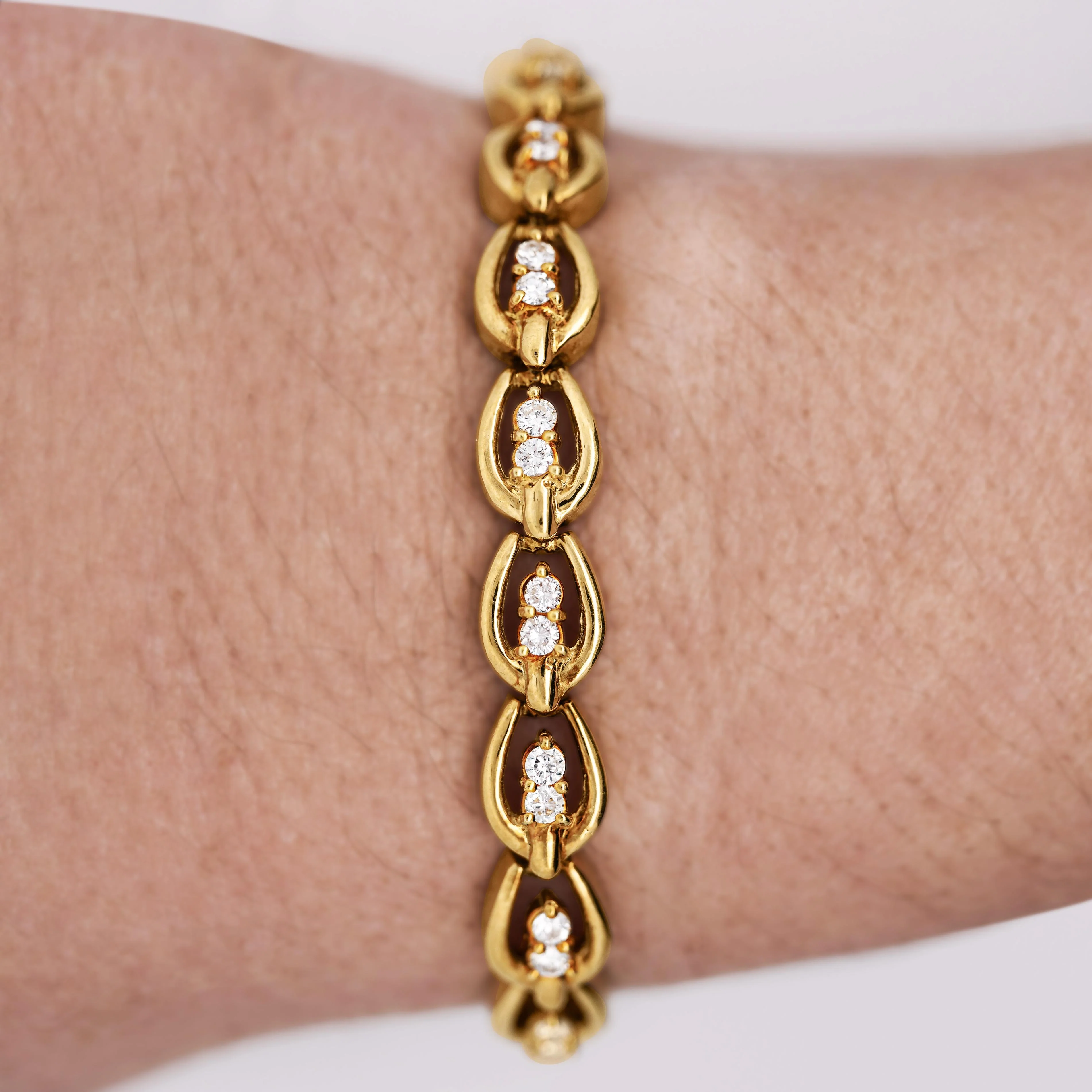 18K Gold Vintage Oval Interlocking Link Diamond Bracelet - Image 3