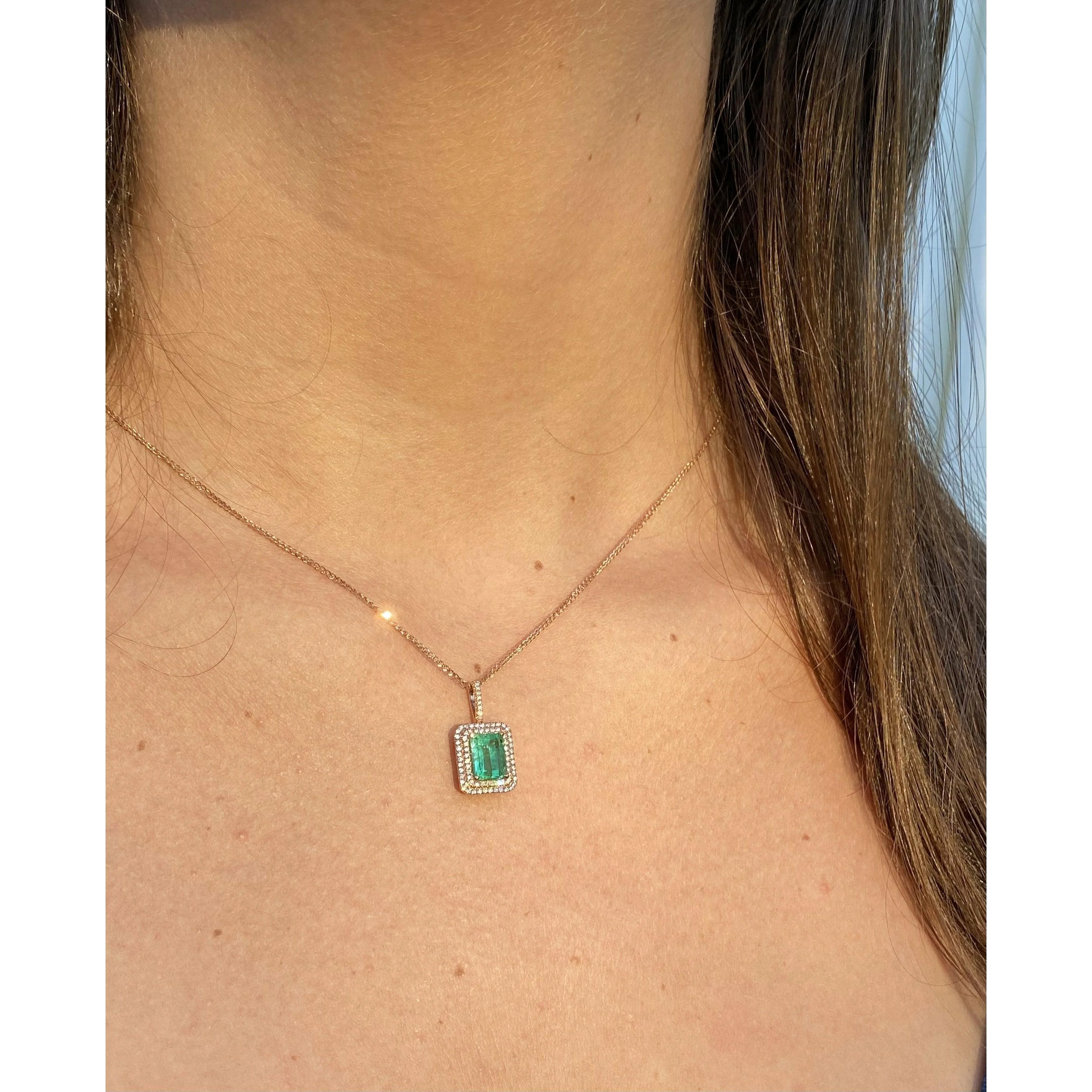 18k Rose Gold 1.47 Carat Emerald Pendant in 18k White Gold Necklace - Image 4