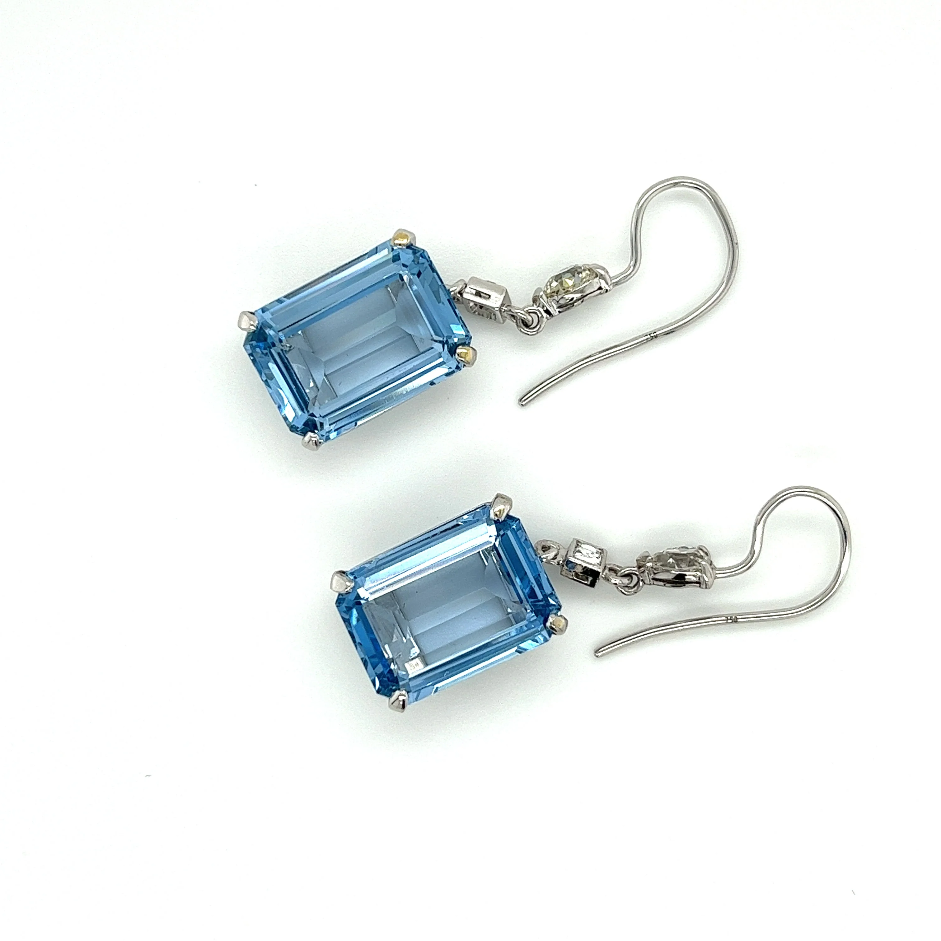 18K White Gold Emerald Cut Spinel & Diamond Drop Earrings - Image 4